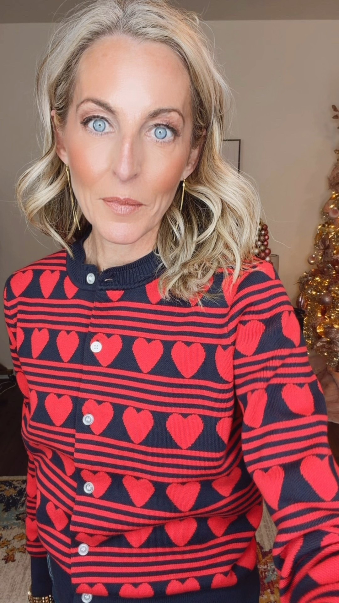 If you’re looking for a sweater that steals the spotlight, this is it. Free Assembly’s Heart Cardigan combines a timeless crew neckline and long sleeves with a bold stripe-and-heart pattern for a look that feels classic, cozy, and undeniably fun.

Wearing a size XS in sweater 
Wearing size 0 in jeans 

#LTKgrwm #LTKdayinmylife #LTKHoliday