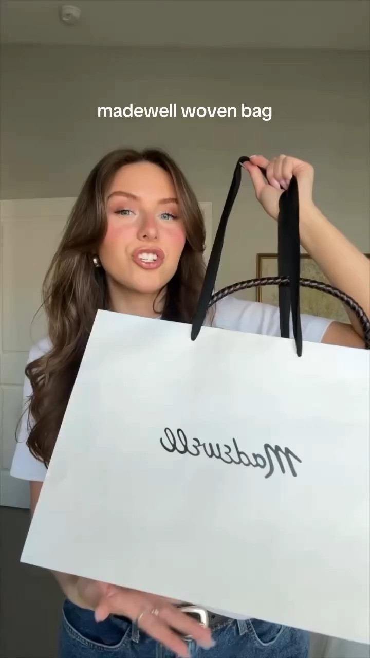 new favorite everyday bag 👜🧺 

#madewell #wovenbag #bagreview #springfashion #everydaybag