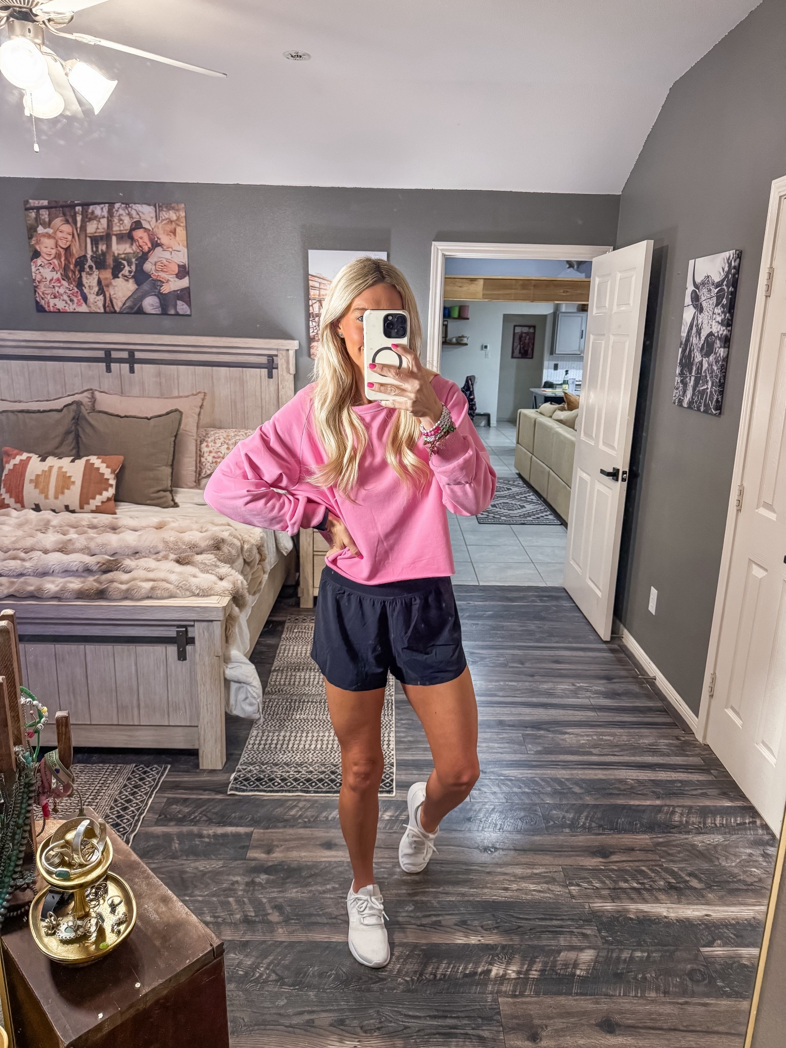 I’m such a sucker for a comfy outfit 

#LTKmomlife #LTKdayinmylife #LTKootd