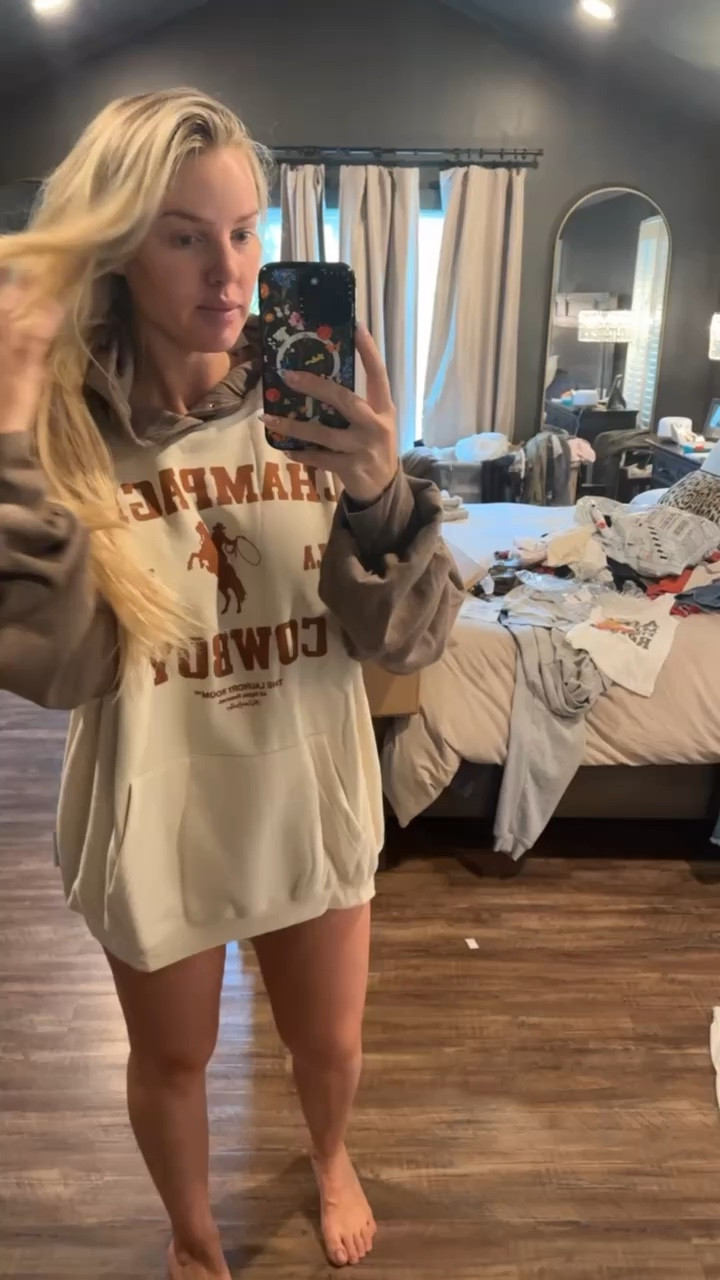 Wearing XL

#LTKVideo #LTKFindsUnder100 #LTKStyleTip