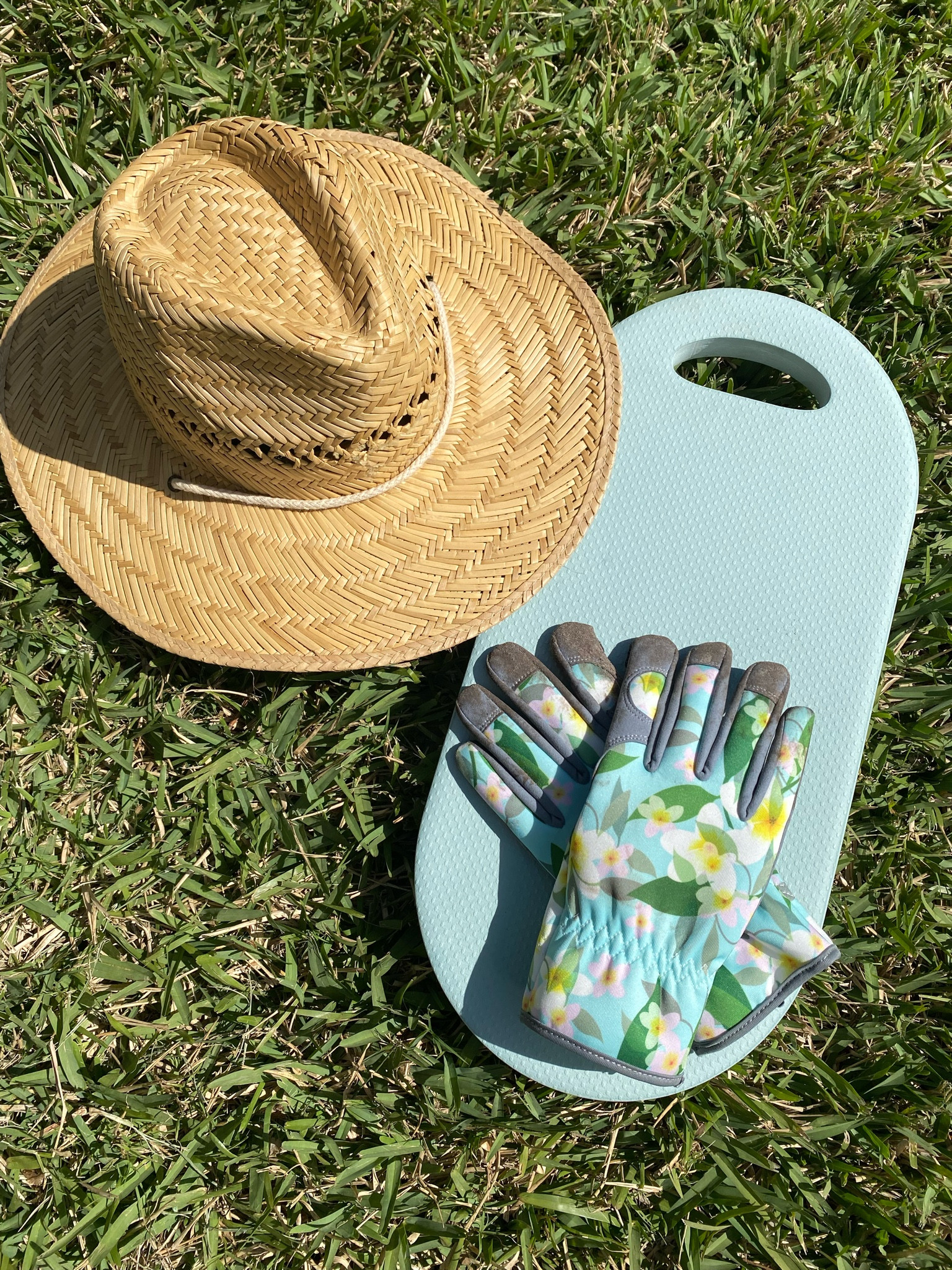 It’s the growing season her in Florida and I’m excited to start planting! This is my must have gardening gear.  
#gardening #springgarden #gardengear

#LTKSpringSale #LTKhome #LTKSeasonal