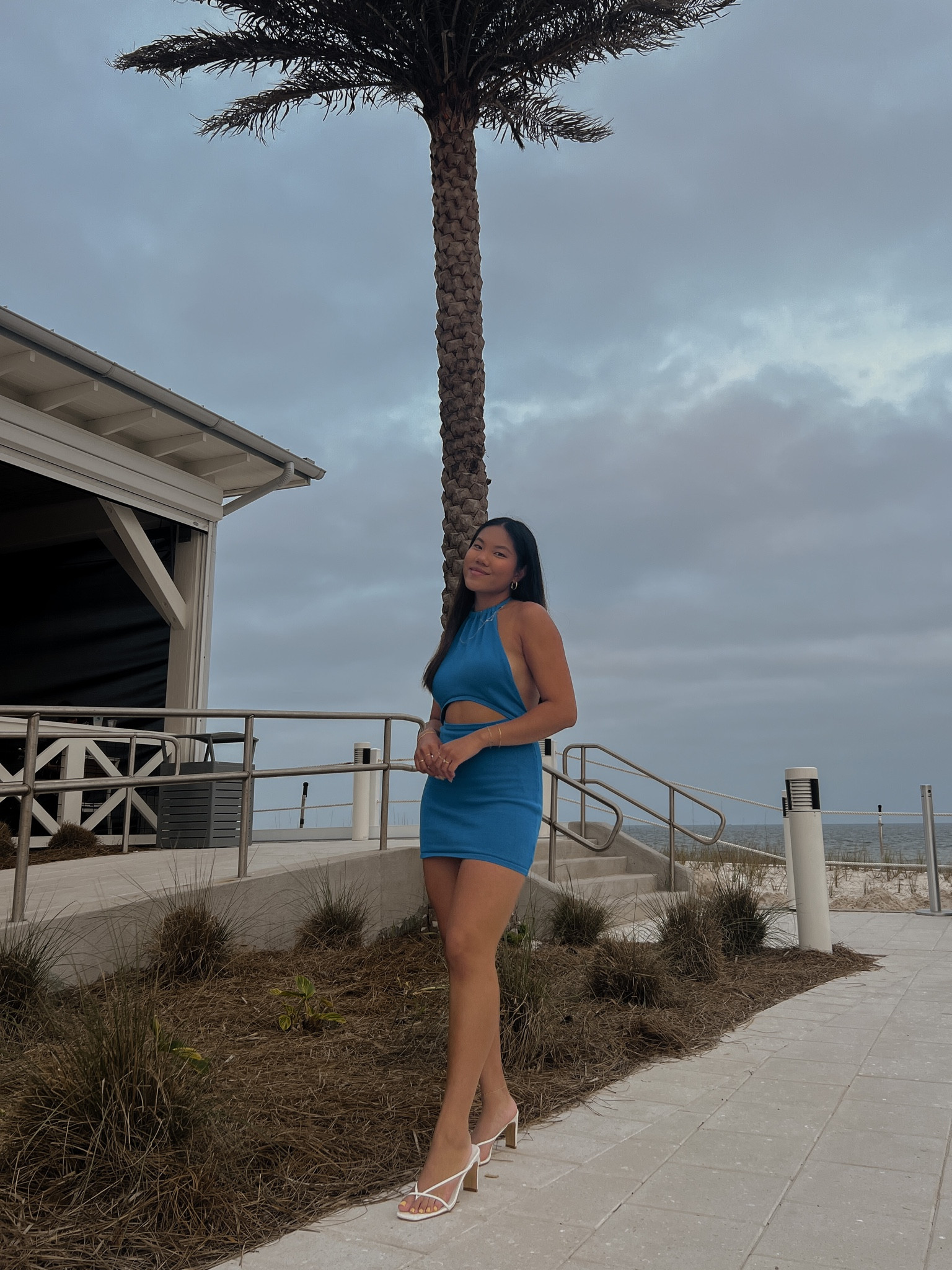 The cutest little blue cutout dress!! 

#springbreak #minidress