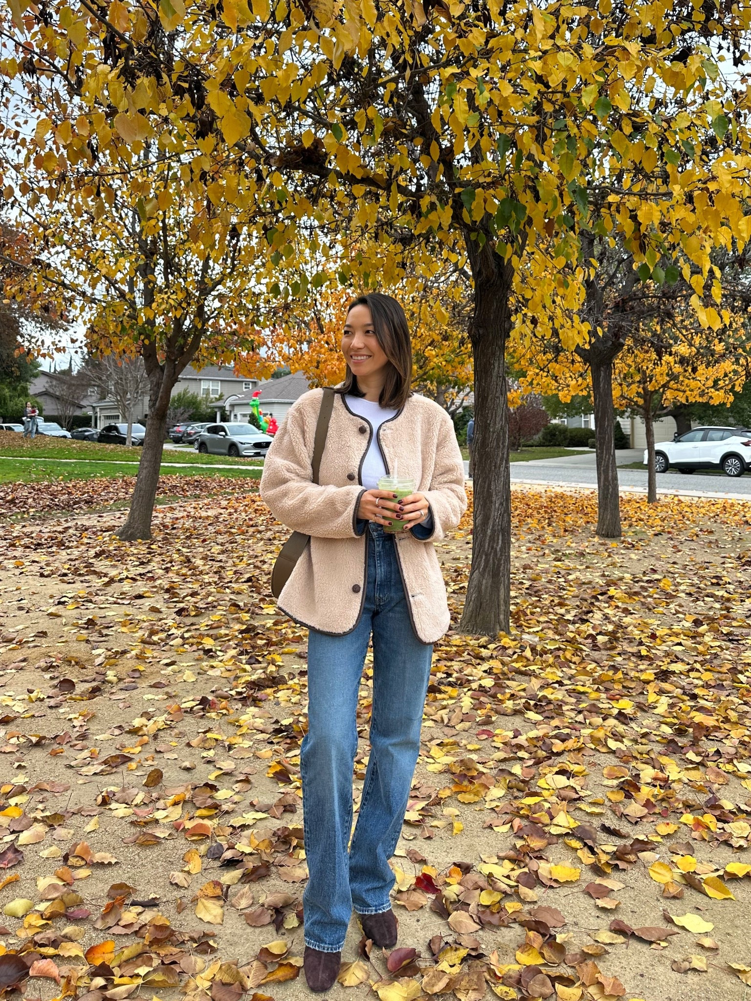Ootd - 40% off Madewell! 

Reversible Sherpa jacket xs
Bootcut jeans 25 reg, love this wash! 50% off

@madewell #madewell #madewellpartner #ad 


#LTKootd #LTKSaleAlert