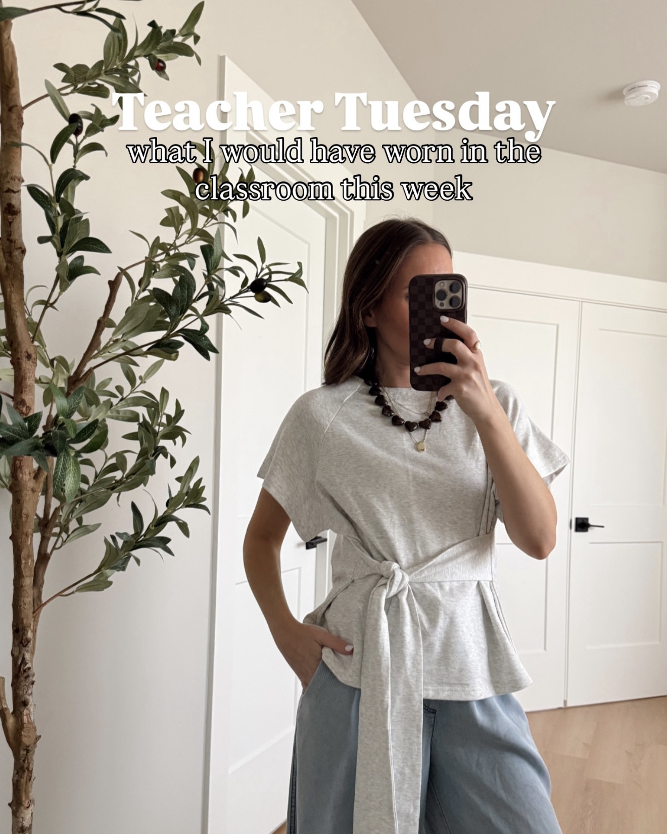 Teacher Tuesday🍎 what I would have worn in the classroom this week

Classroom style, teacher style, what to wear, teacher outfit ide 