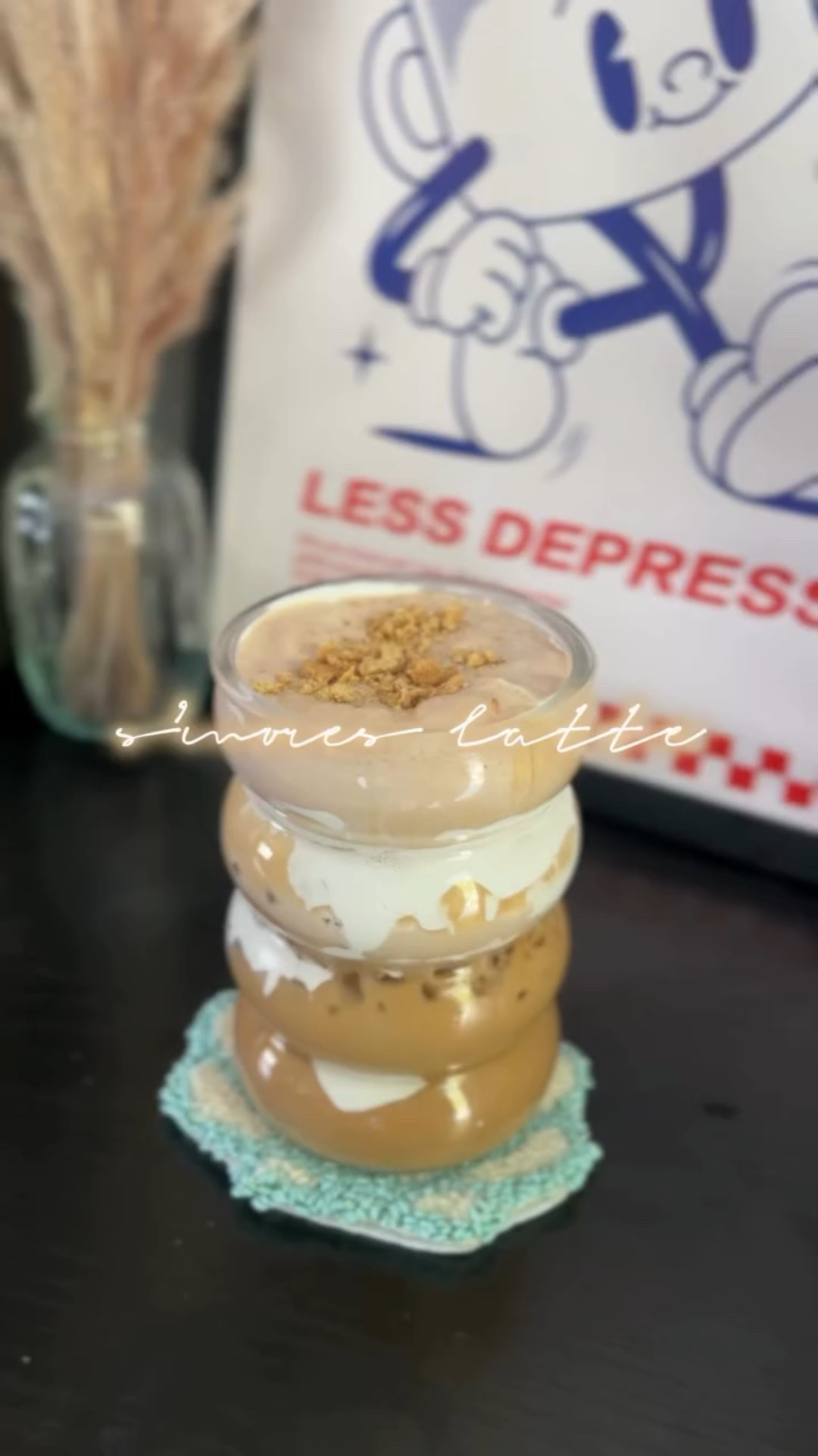 ib my faves @lovebird.cafeandmarket bc im obsessed with their creations 🤩

Latte -
•melt a tbsp of fluff into a double shot of espresso; I used double espresso chiaro @nespressousa
•combine with milk/creamer of choice; I used @chobani sweet cream 
•add ice

Cold Foam -
•combine milk, heavy cream, and Nutella
•froth until fluffy & pour on top of latte 
•top with crushed graham cracker

 ✨I’m Meg, the Iced Coffee Connoisseur! I’m bringing you all things coffee — including fun at home recipes & honest reviews of coffee shops all across NJ✨

#icedcoffeeconnoisseurs #athomecoffee #athomecafe #coffeeinspo #athomecoffee #coffeerecipes #icedlatterecipes #athomecoffeerecipes #nespressorecipes #nespressovertuo #smoreslatte #summerlattes