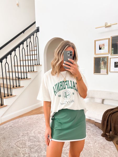 Casual summer fit 💚 

You can watch me style this look on YouTube! The bottom is actually a skort! 

WATCH HERE!  📺 https://youtu.be/zXFvNsjdb4E?si=tHRTYJQrzJkW7_dA


Sizing Details ✨ 
5’4’’ • 124lbs • 30D 

Top: Medium
Bottom: XS

#LTKFindsUnder100 #LTKActive #LTKSeasonal