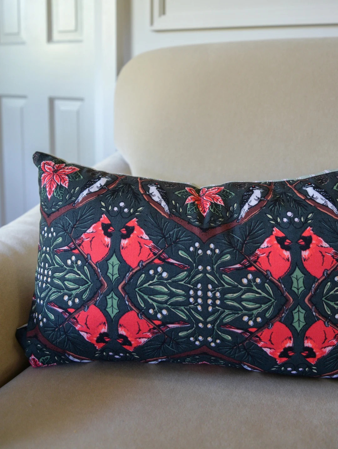 Floral Christmas Pillow Cover & Insert REVERSIBLE | Winter Cardinal Cushion, Red Green Holiday Pillo | Etsy (CAD)