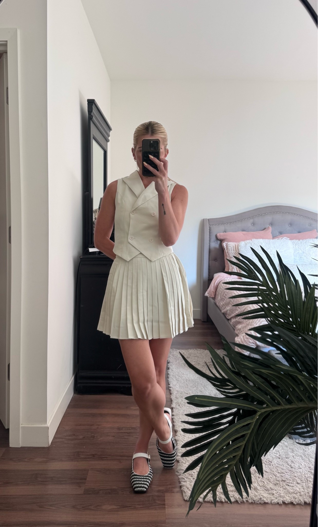 Work outfit! Wearing a XS in this set!

#LTKWorkwear