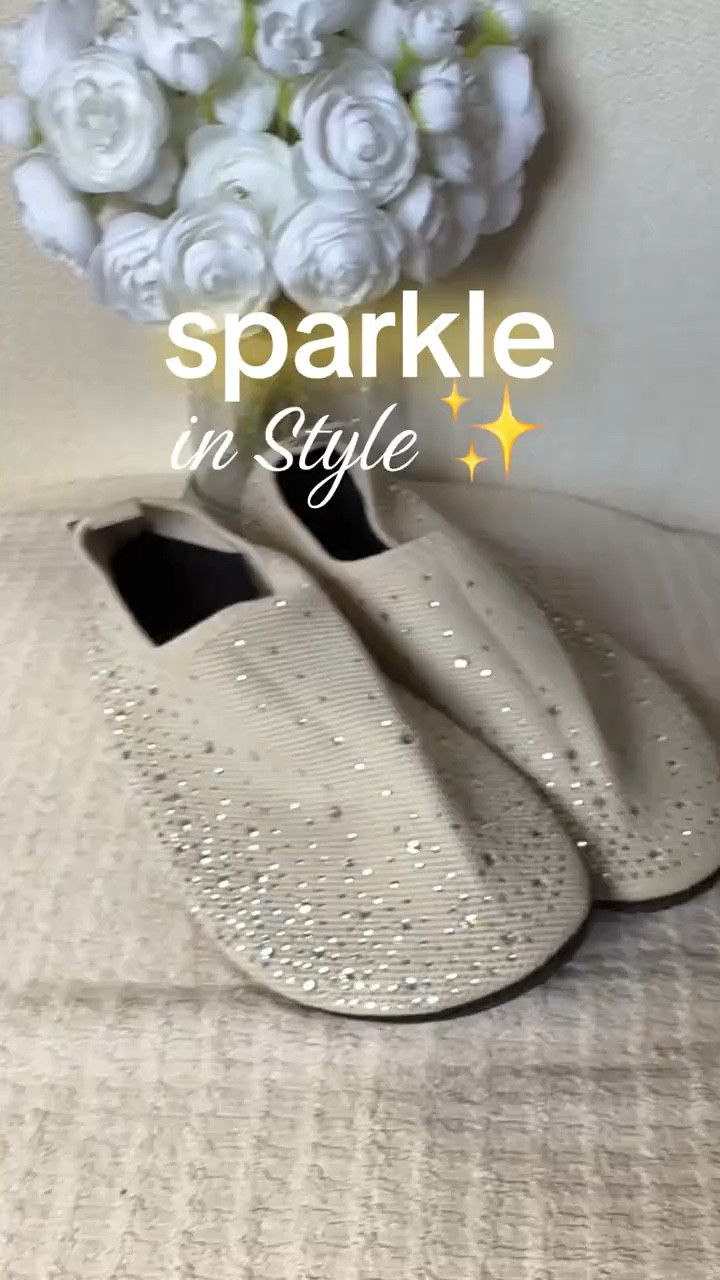 Love these glitter house shoes, thin sole but so cozy and easy to pack!!
Great for travel days! ✈️✨ 

#watelves #travelshoes
#travelpacking #houseshoes
#glittershoes