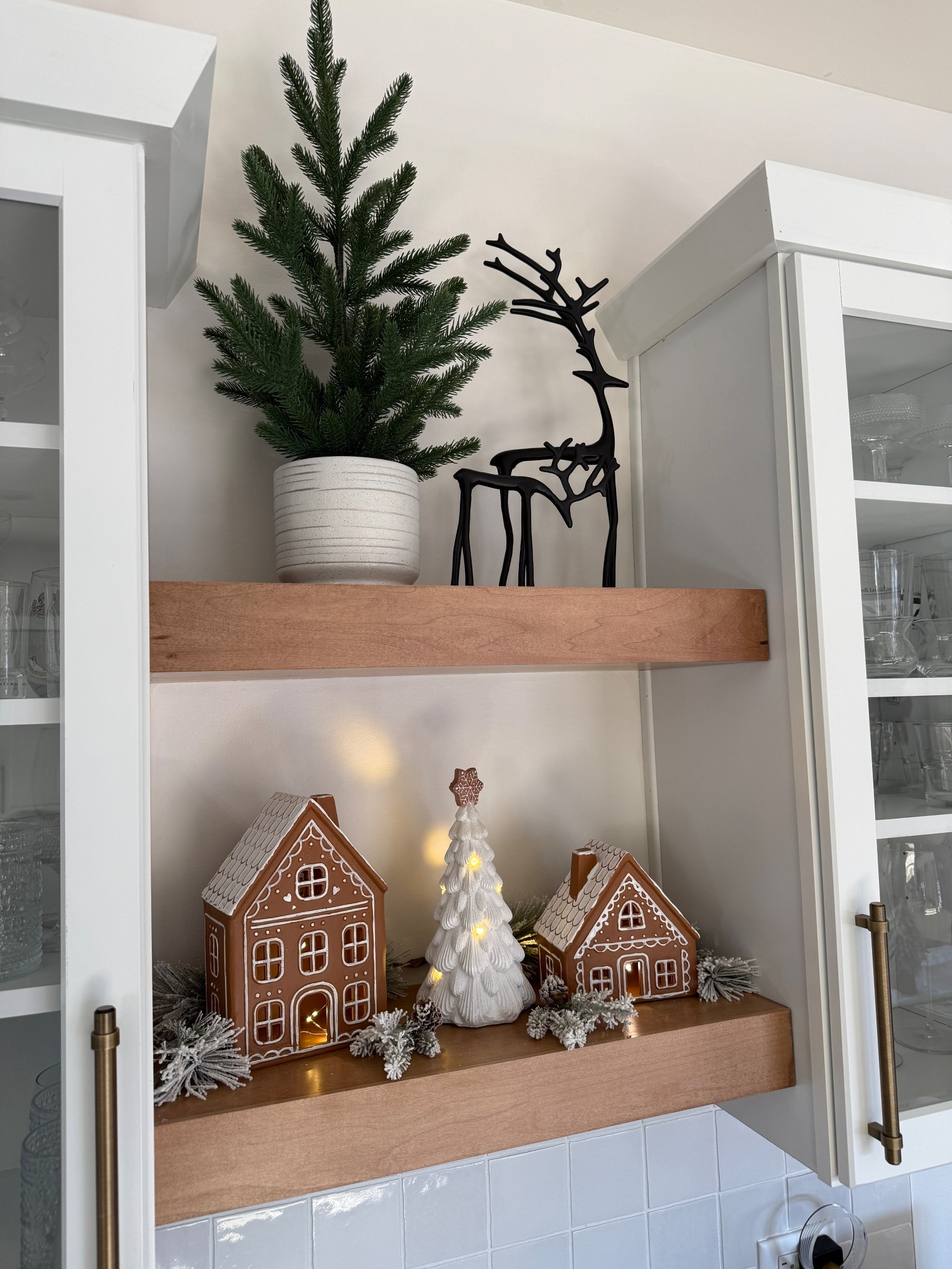 Christmas shelf decor 🎄

#LTKHome #LTKHoliday