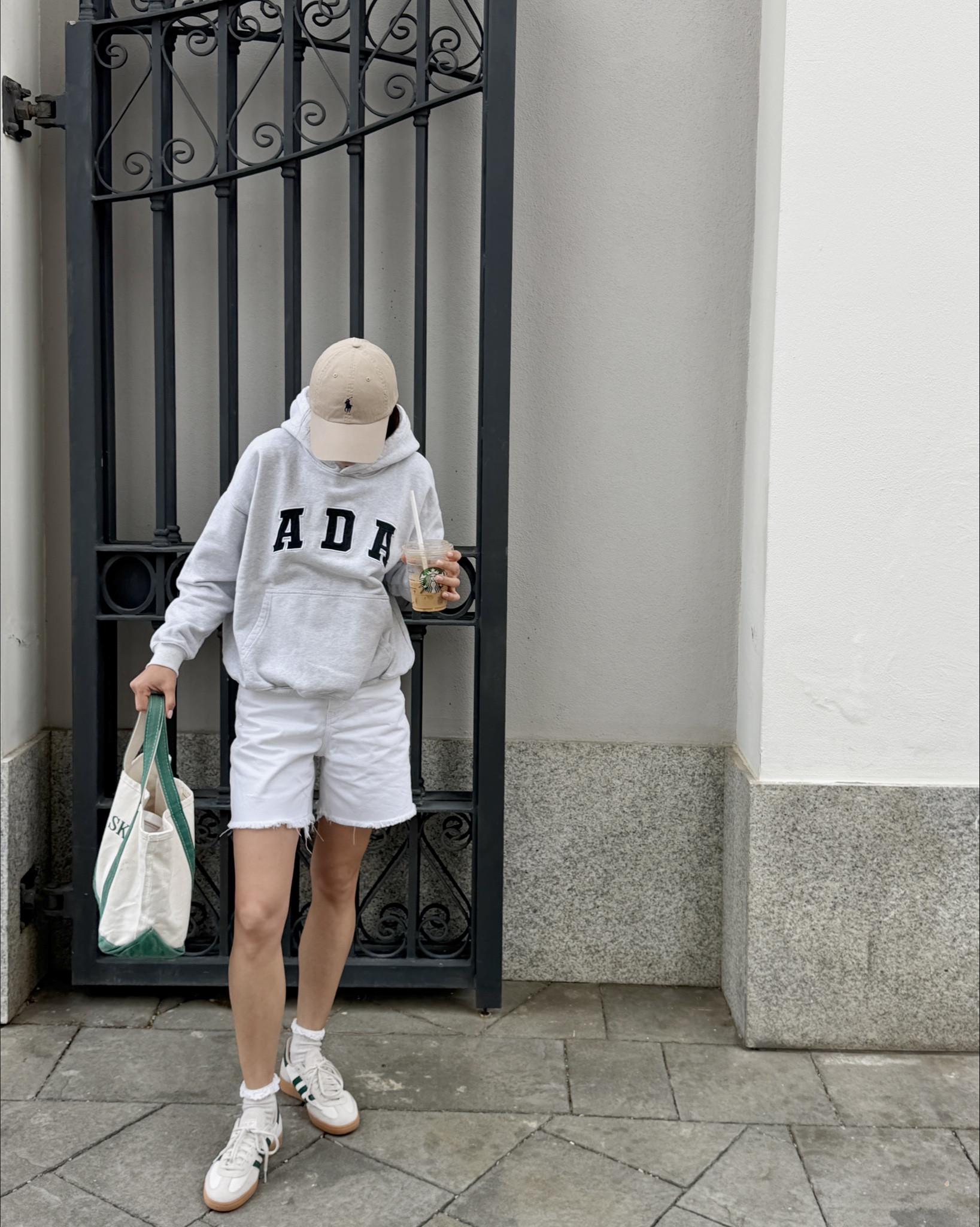 Sporty and chic outfit

#LTKspring #LTKsummer #LTKstyletip