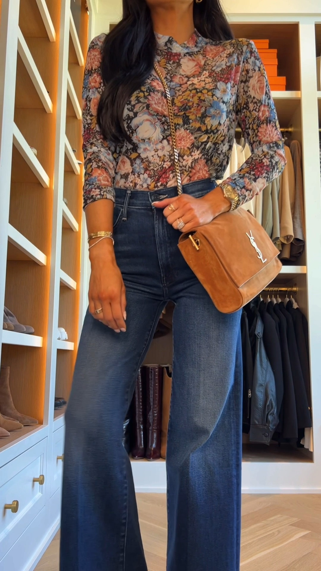 Amazon rich mom vibes 
These Amazon finds look expensive
This floral top looks like farm Rio 
Wearing an XS / S
Amazon fall outfit

#LTKSeasonal #LTKOver40 #LTKmomlife