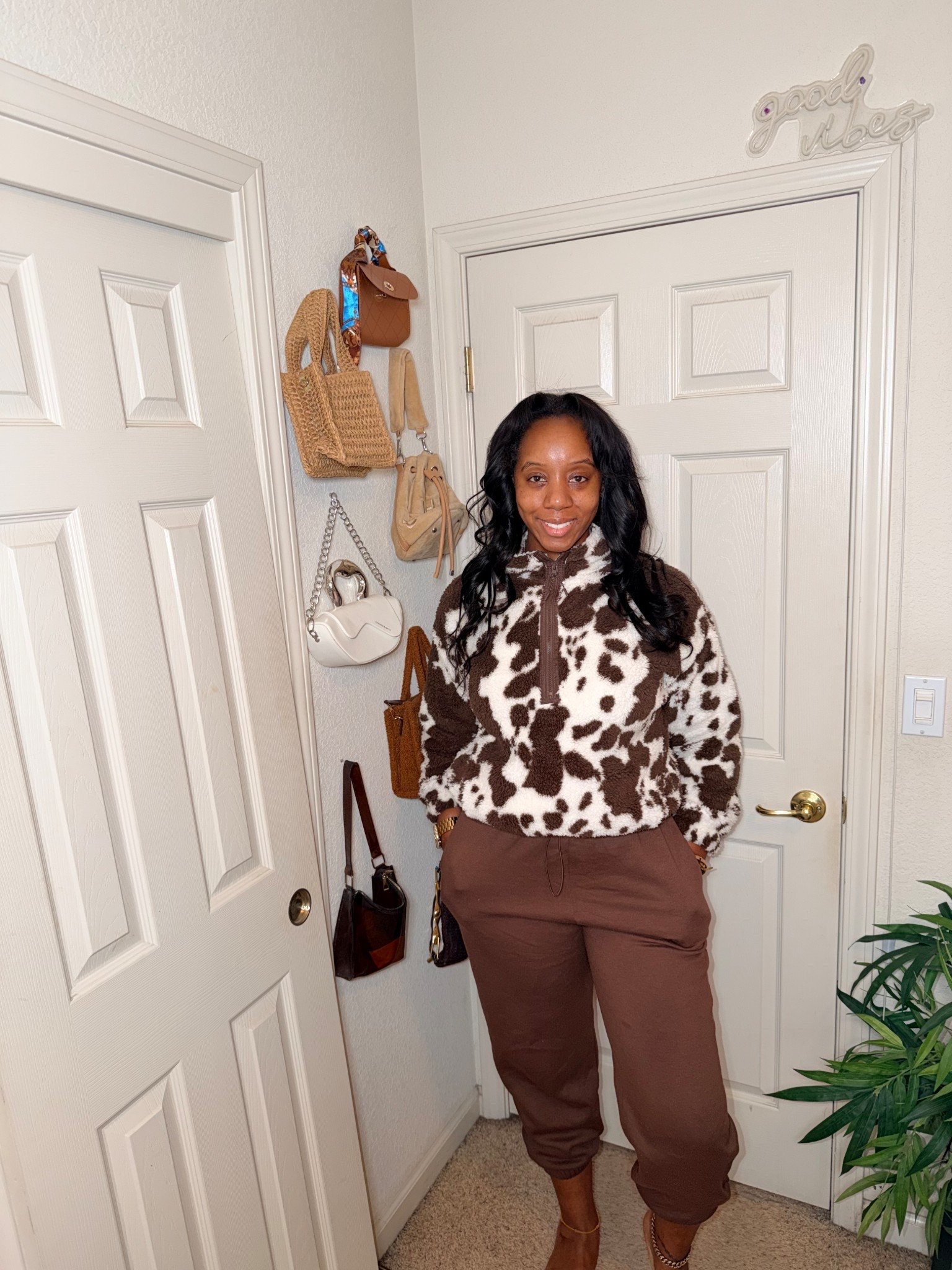 Loving this cow print fleece 🤎

#LTKvlog #LTKFindsUnder100 #LTKTall