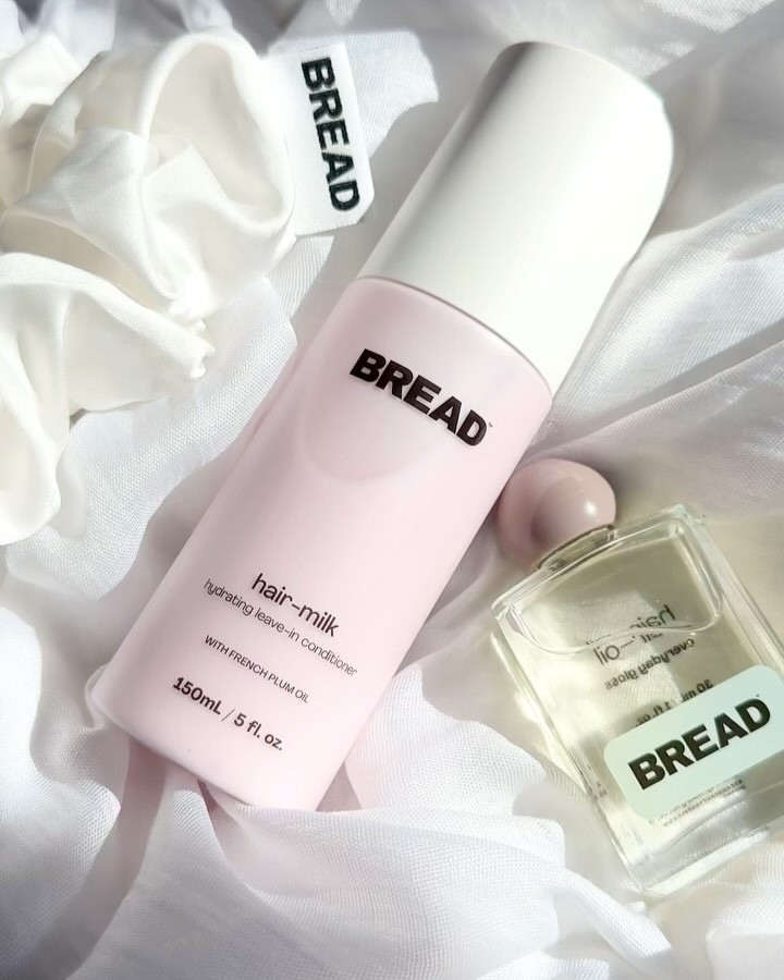 Gifted by @bread 

🤍 Hair-Milk Hydrating Leave in Conditioner 
This multi-benefit leave-in conditioner helps to hydrate, detangle and smooth the appearance of frizz. It’s key ingredients are watermelon, French plum and artichoke. It’s silicone free, cruelty free and vegan. 

🤍 My Experience:
I was so excited to try this new leave in conditioner and let me tell you not only does it deliver but it also smells amazing! I really liked how my hair didn’t appear as frizzy when using this and it felt softer and was easier to detangle. Overall I really enjoyed how my hair looked and felt when using this product.

#breadhairmilk #milkyhair #breadbeautysupply #breadhaircare #haircare #haircareproduct