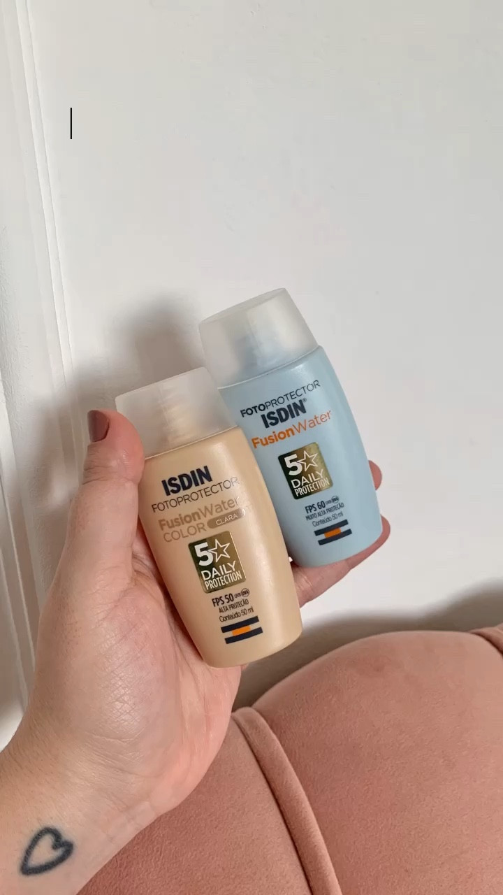 Meu protetor facial favorito @isdin.brasil 
Eu amo tem textura ultraleve, alta proteção, não deixa a pele oleosa, não arde os olhos é incrível! 🤩 

#protetorsolar #isdin #verao2024 #skincare #cuidadoscomapele #pelesensivel #fps 
#LTKprotetorsolar

#LTKbrasil #LTKVideo #LTKbeauty
