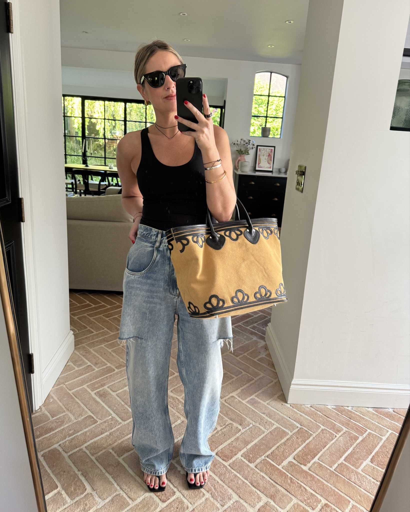 Baggy Jeans + Vest + Suede bag| summer outfit | Margiela Jeans | Klayd Vest 

#LTKuk #LTKeurope #LTKsummer