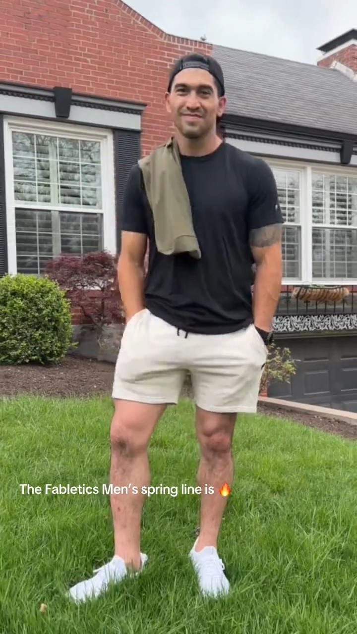 Fabletics Men is always ahead of the men’s fitness fashion curve. Check out their Spring line and I’m sure their Summer line is going to be sick too 🙌🏽🔥

#LTKActive #LTKSeasonal #LTKMens
