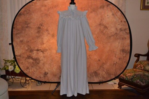 Vintage Oscar de la Renta Lavender Housecoat Women's Zipper Front Designer Housedress Victorian 8... | Etsy (US)
