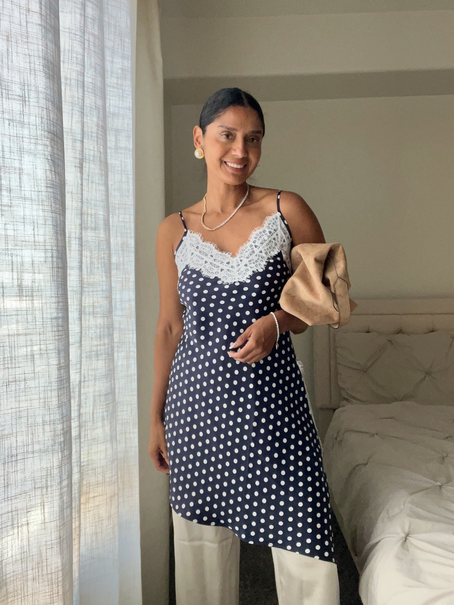 I’m loving everything about the brand @NEXT EU All of there pieces are so stylish and elegant. Polka dot is a huge trend right now. I love this dress wearing it as a top. Size: small /4
