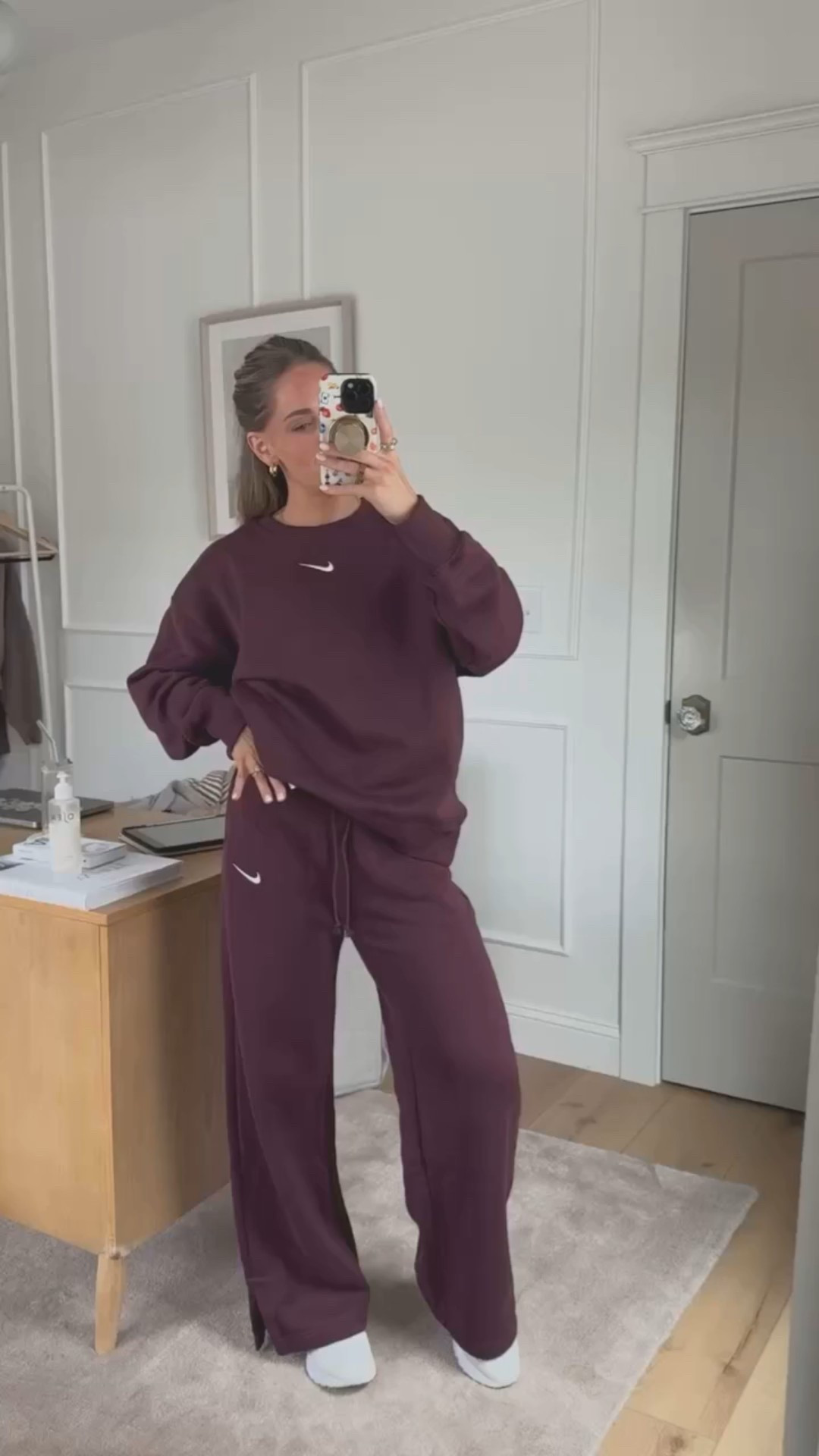 I am OBSESSED with this set! ☺️
(wearing a small + runs TTS) 

#nike #nikeworkoutgear #workoutgear #nikesweatpants #nikeshoes #falloutfit #fallfashion

#LTKActive #LTKFindsUnder100 #LTKStyleTip