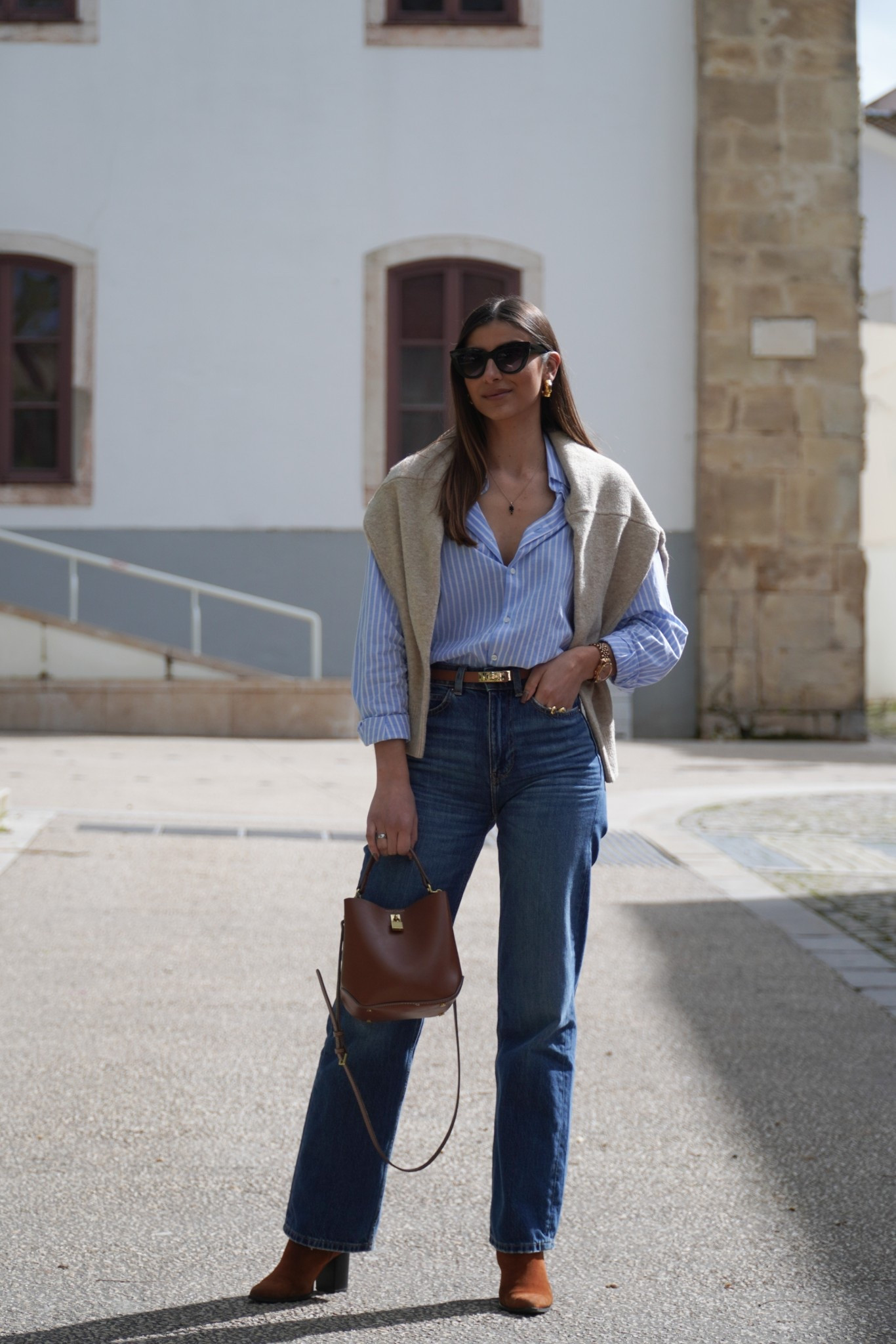 Transition elegant outfits ✨

Actual shirt from Parallel 51 - the Avery Button Down in color “blue pinstripe”.

Use my code for 15% discount on the website 👉🏽 joana15

https://parallel51.co/?utm_source=brand+ambassador&utm_medium=social&utm_campaign=joanasamorasantos


Spring fashion, neutrals, work wear, old money style

#LTKStyleTip #LTKSeasonal #LTKWorkwear