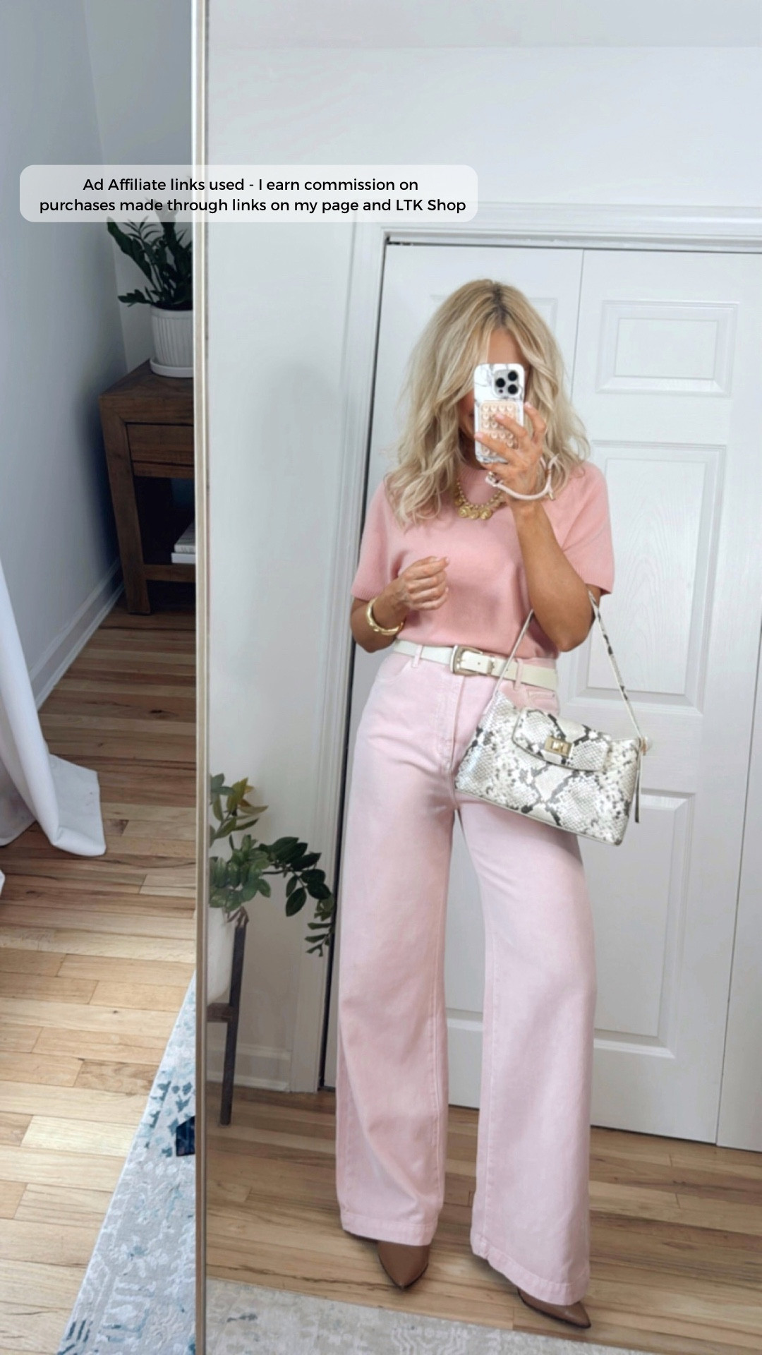 Valentine’s Day outfit 🎀
All pink outfit
Pink sweater and pink jeans
How to style pink
Spring transition outfit 