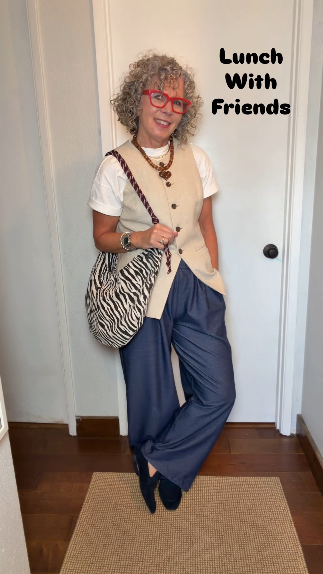 One base five styles 🍁
@Quince linen blazer small
@amazon medium pants
@loft vest small
@oldnavy small white tee
@oldnavy small windbreaker
@landsend men’s red shirt medium
@vans checkered sneakers tts
@allyshoes blue loafers tts
@amazon leopard mules tts
@amazon pink jacket small
@amazon gold sandals tts