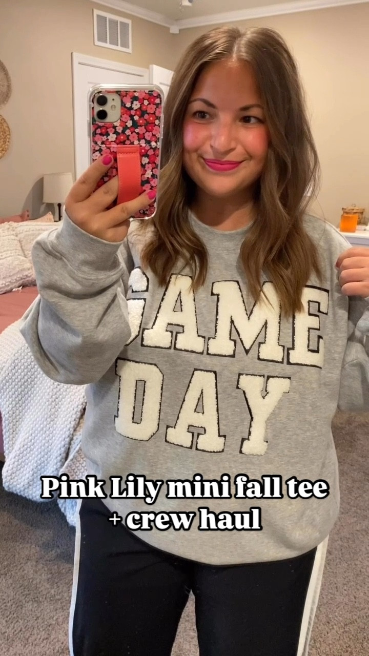 Y’all know I LOVE me some graphic tees & crews! 😍 & this mini fall haul from Pink Lily is just perfect!! Which top is your fav?

#LTKFindsUnder50 #LTKFindsUnder100 #LTKStyleTip