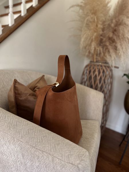 The perfect tote bag this season under $50 #hm #handbags #springoutfit 

#LTKfindsunder50 #LTKstyletip