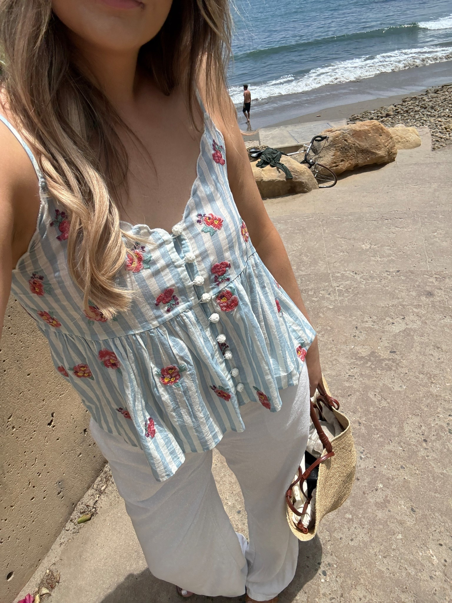 Montecito beach day outfit 🐚🌊
Top is sold out, similar options are linked


#LTKSummerEdit #LTKItBag #LTKTravel