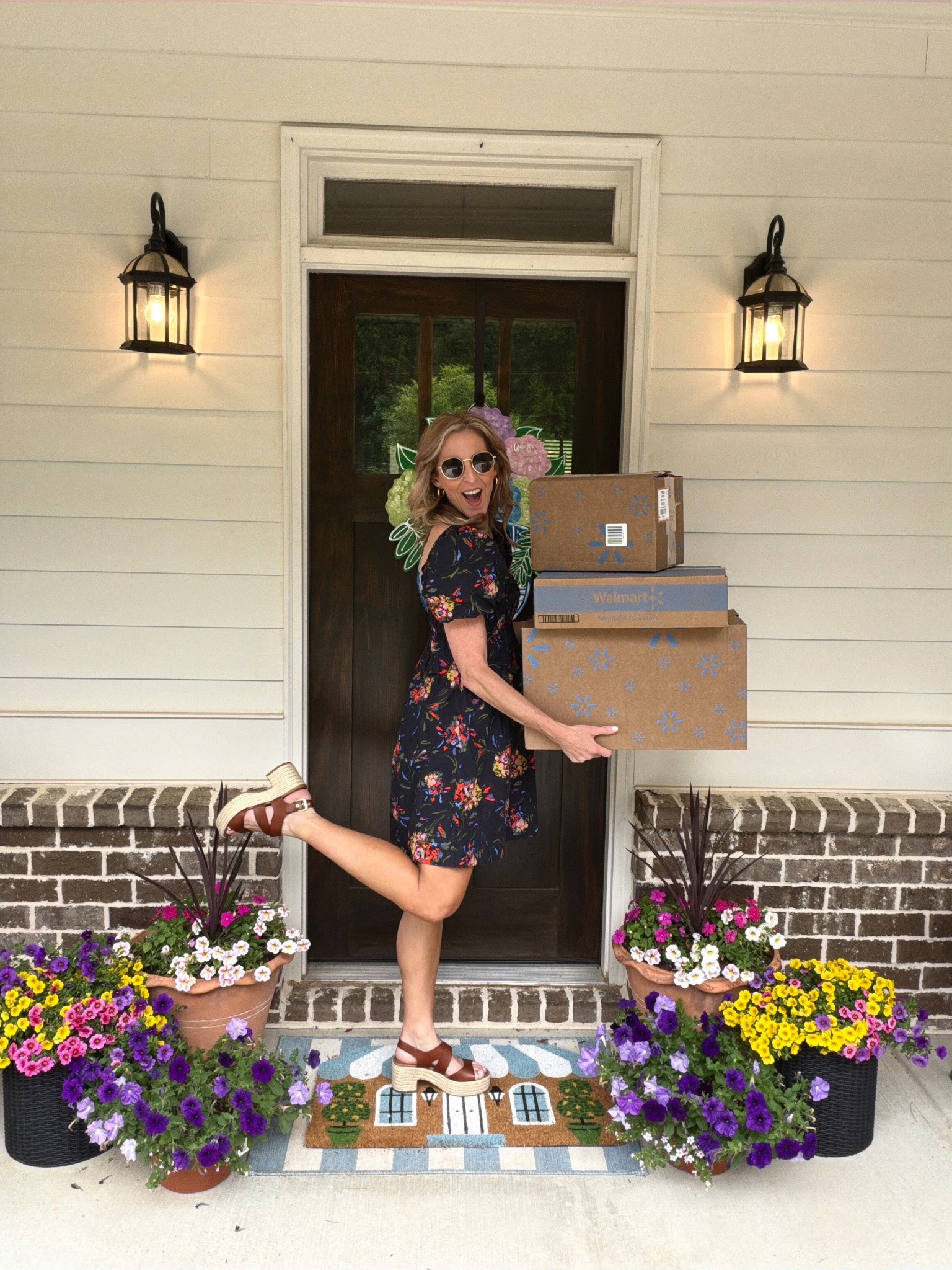 All of these new arrivals arrived on my doorstep and let me just tell you they are so good staring them up for you today so that you can see how easy in versatile and affordable they are. Wearing a size extra small and everything.