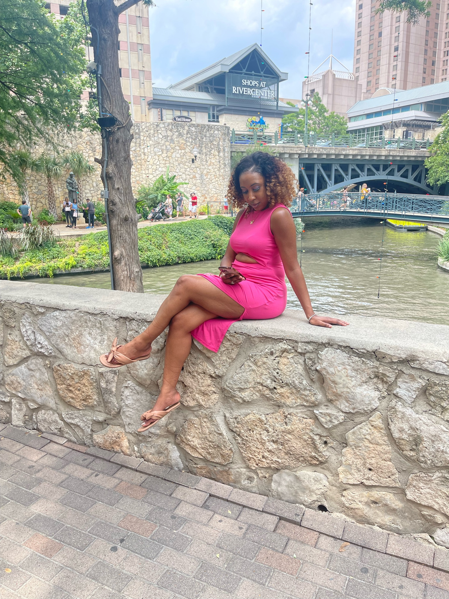Who says pink can't be comfy and oh-so chic? This dress is proving them wrong!Get you one!💋💓💕 
#barbiegirl #barbiepink #vacayready

#LTKfindsunder50 #LTKover40 #LTKstyletip