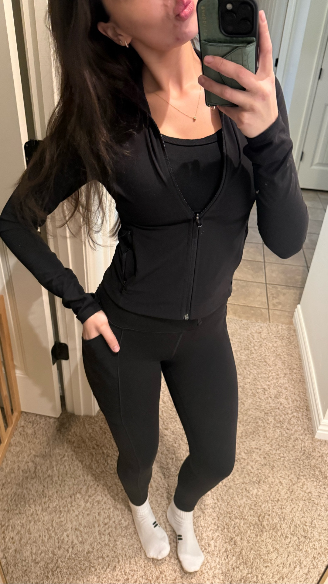 jacket & leggings: small

#LTKootd #LTKfitnessgoals
