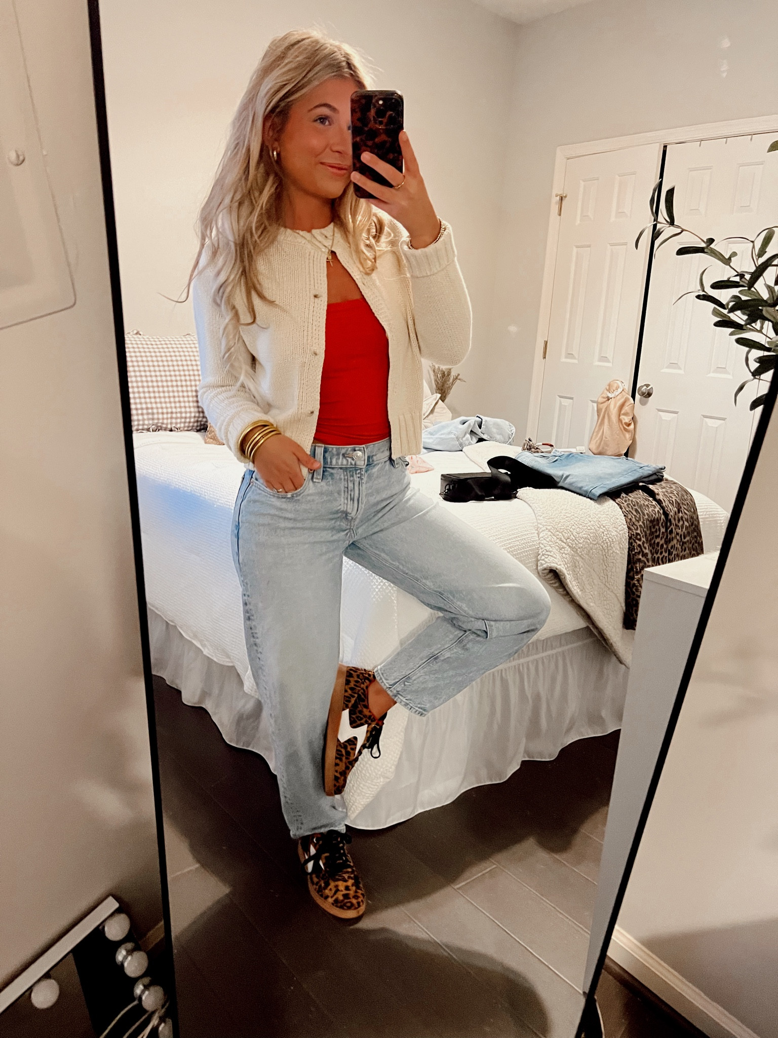The perfect casual Valentine’s Day outfit!! Perfect outfit for everyday wear to wear casual or dress up 🥰

#LTKFindsUnder50 #LTKStyleTip #LTKU