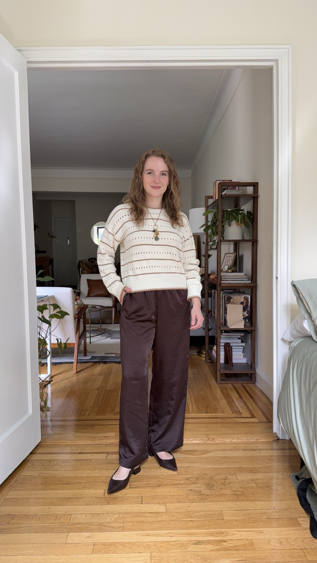Madewell 25% off sale when you checkout with an email address. The comfiest silk pants that aren’t tight or clingy! Wearing small petite (sized up 1) in 5ft 2. Pair with a cozy sweater for fall @Madewell

#LTKSaleAlert #LTKSeasonal