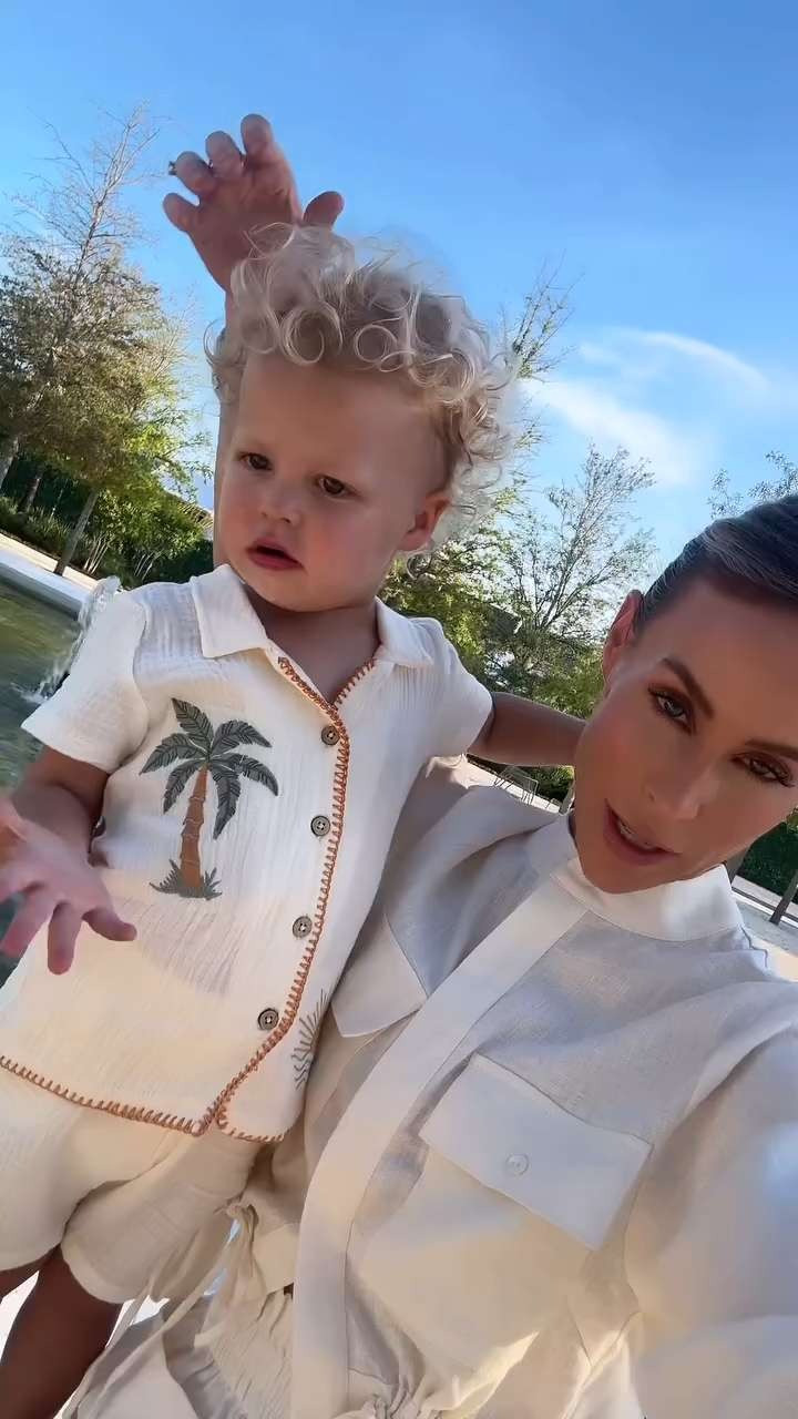 I just love the curls🤍 

 #LTKStyleTip #LTKTravel #LTKFamily