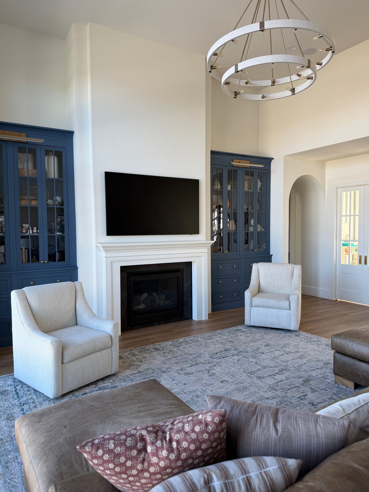 spring cleaning the living room. Sources ⬇️