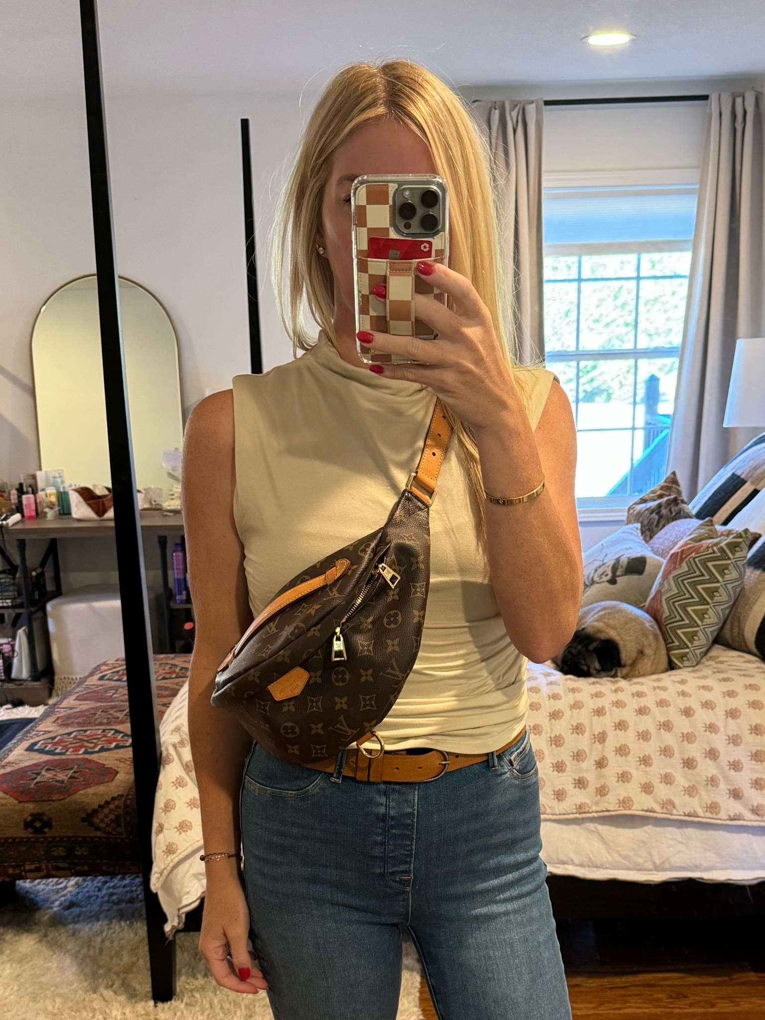 Merry Christmas! Gotten lots of questions about my LV bumbag… it’s gone up in price since i bought it 😅 but here are some links to the exact bag (resale) and some awesome dupes and affordable versions! This is one of my favorite styles of bag to wear. 

#LTKover40 #LTKHoliday #LTKitbag