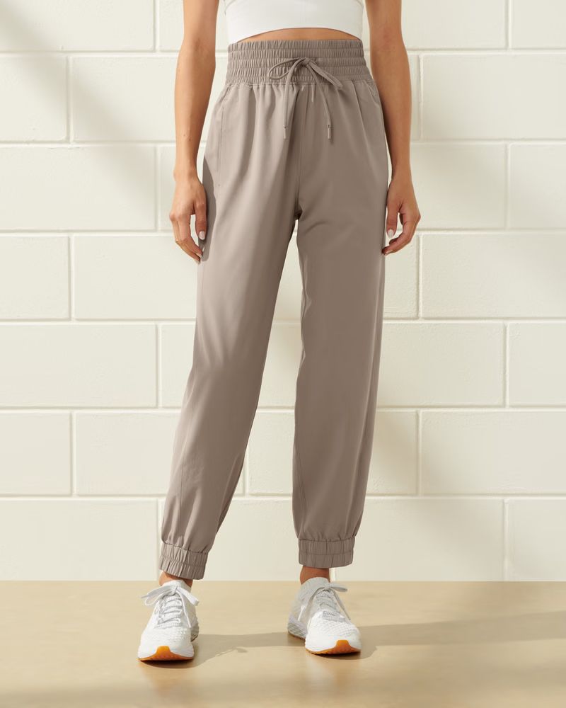 YPB motionTEK Jogger | Abercrombie & Fitch (US)