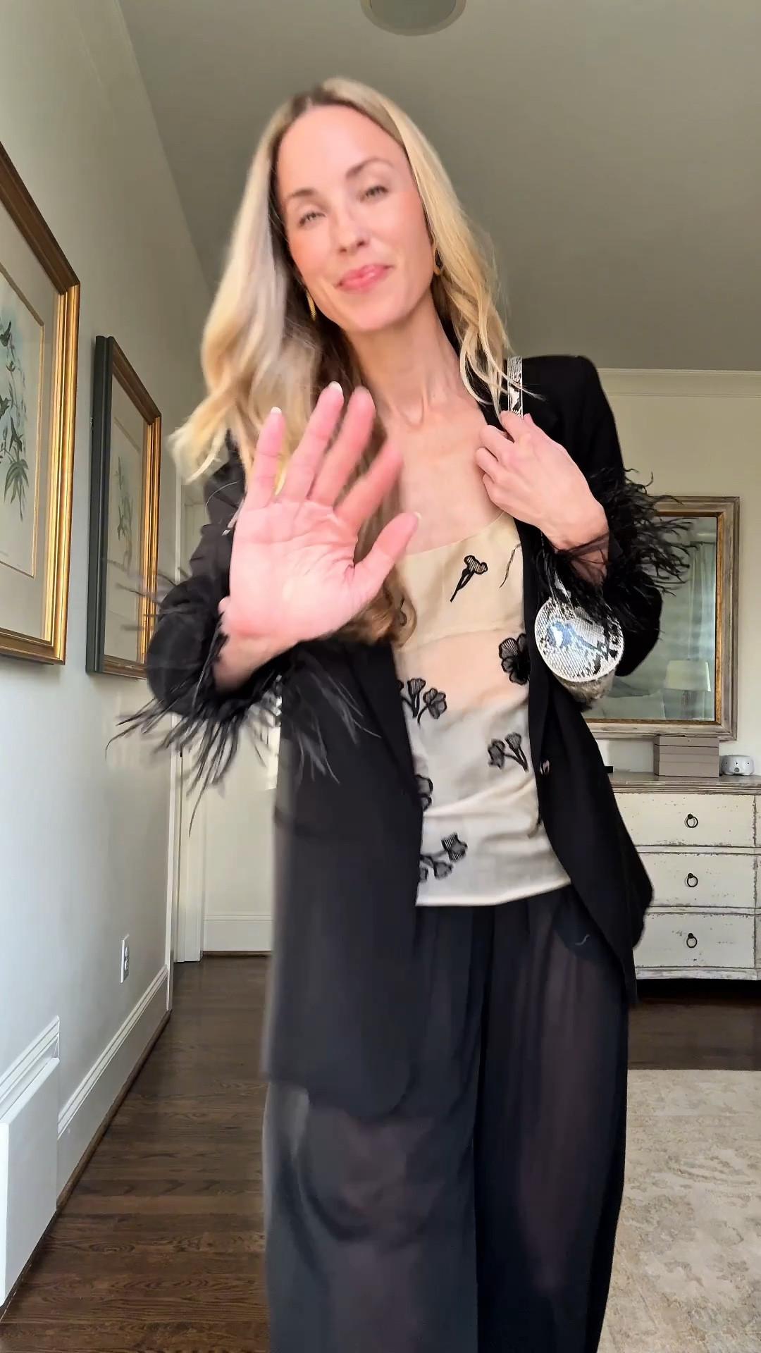 S top, XS genie pants, shoes TTS. Similar bag and blazer linked!

Spring night out, date night outfit, happy hour outfit, spring drinks outfit, genie pants, balloon pants outfit, black pumps

#LTKSeasonal #LTKootd #LTKgrwm