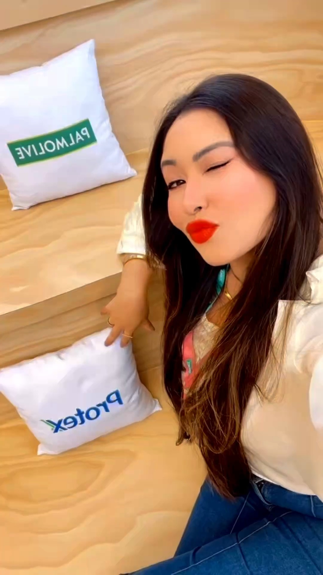 Eu achei que ia ser um evento, mas foi muito mais do que isso: aprendizados, bastidores e uma parte que eu ainda não posso mostrar 👀 

Esse é o vlog 2 de uma experiência que eu nunca vivi antes ✨ (e o melhor ainda tá por vir no vlog 3) 

Viu o vlog 1? Não esquece de conferir, postei ontem! 

#colgatebrasil #colgate #vlog #saopaulo #criadordeconteúdo

#LTKviagem #LTKfamilia #LTKbrasil