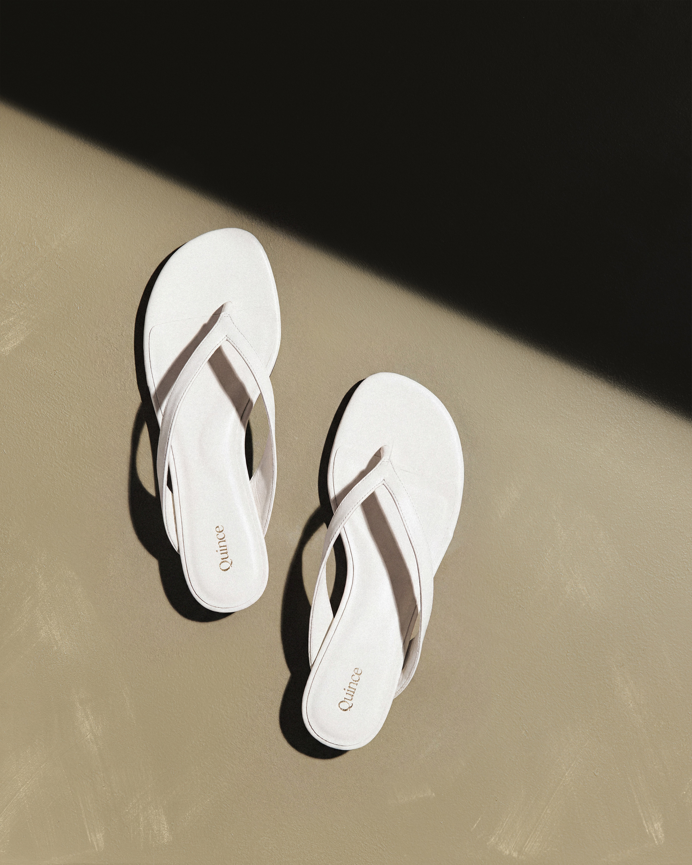 Quince | Women's Italian Leather Thong Kitten Heel Sandal in White, Size 6.5 | Quince