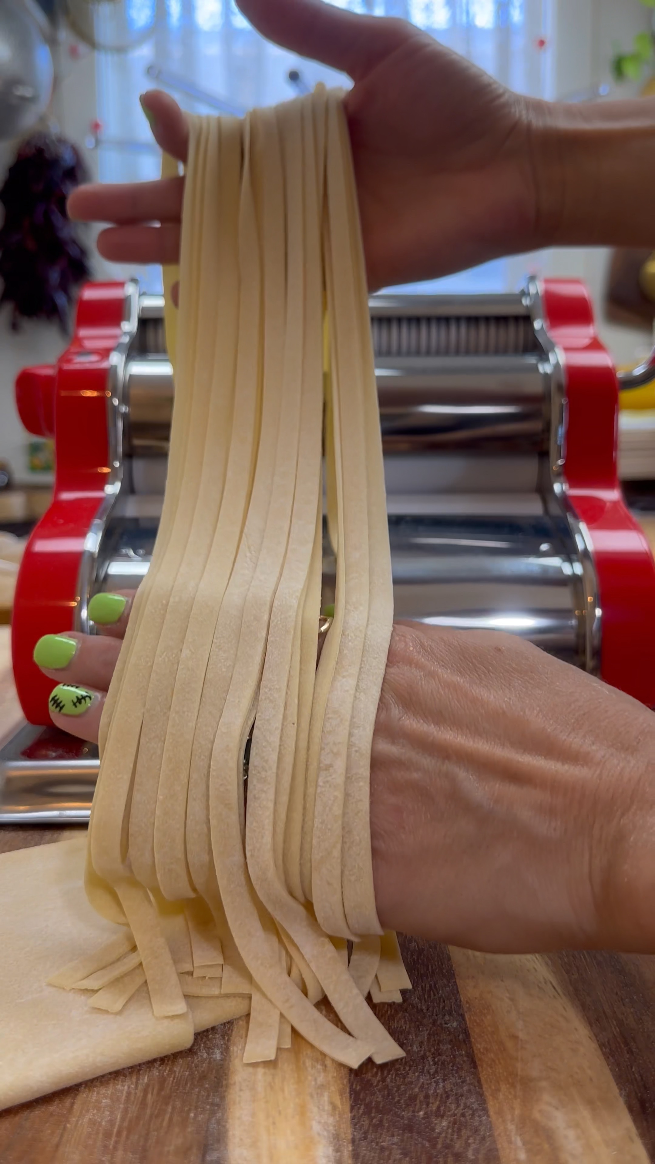 Obsessed with my candy apple red Pasta Linda Pasta Machine 😍

#LTKHome #LTKVideo