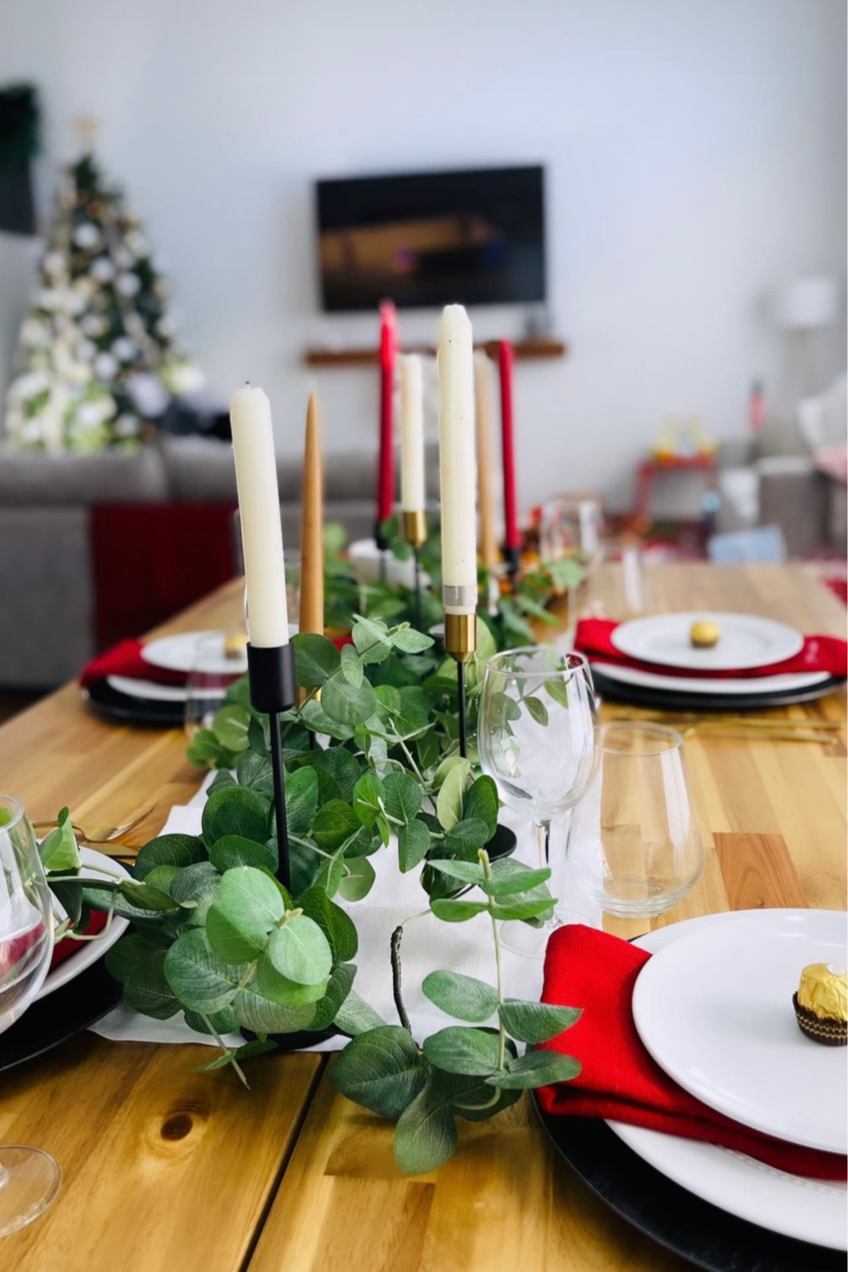Holiday Tablescapes details linked here! 

#LTKHoliday #LTKhome #LTKfamily