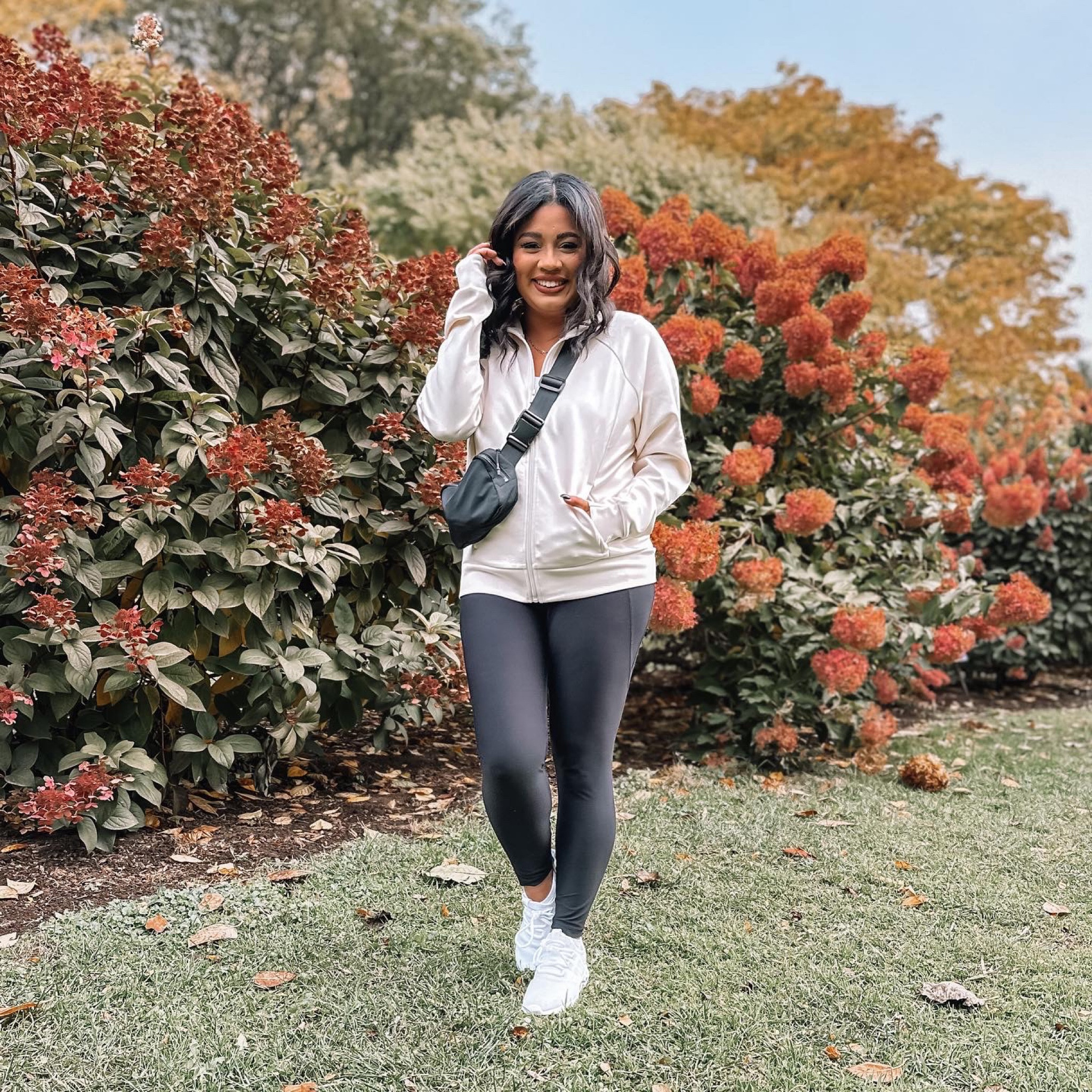 athleisure look / fabletics 

#LTKunder50 #LTKshoecrush #LTKitbag