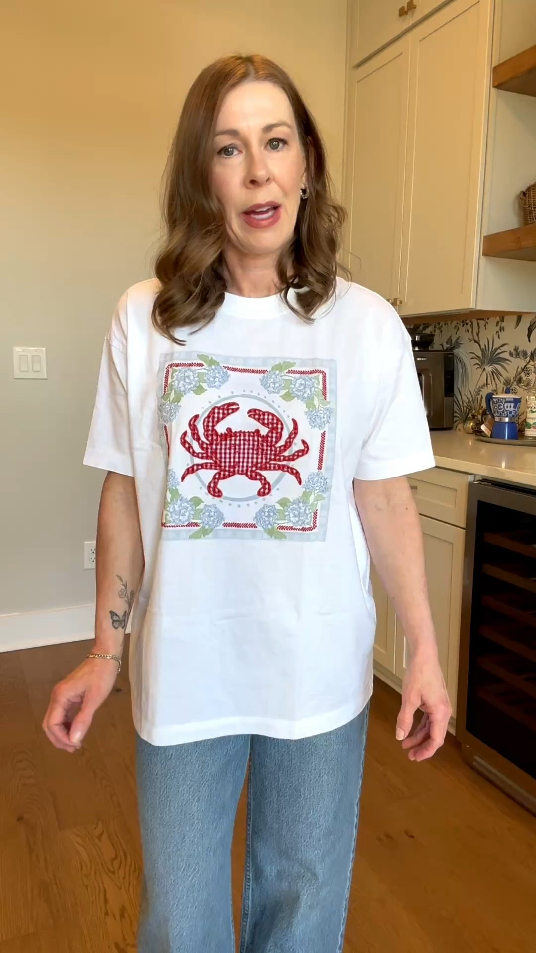 Abercrombie order! 
Tshirt size small
Jeans TTS 
I went with a 27 short
Sweater size small
Blue pants 
Go down one size! I’m in a 26 short
#abercrombie


#LTKootd #LTKPetite