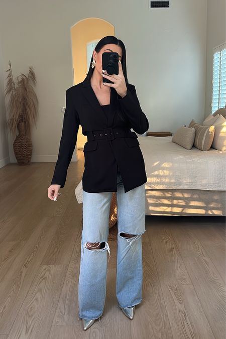 Todays Sunday outfit! My exact blazer is from revolve and I am in a size small. It’s on the pricier end so I linked a nearly identical one from Amazon! My jeans are older Zara but found identical ones as well at great price points 

WOMENS belted blazer 
Black blazer 
Wide leg jeans 
WOMENS jeans 



#LTKSeasonal #LTKstyletip #LTKfindsunder100