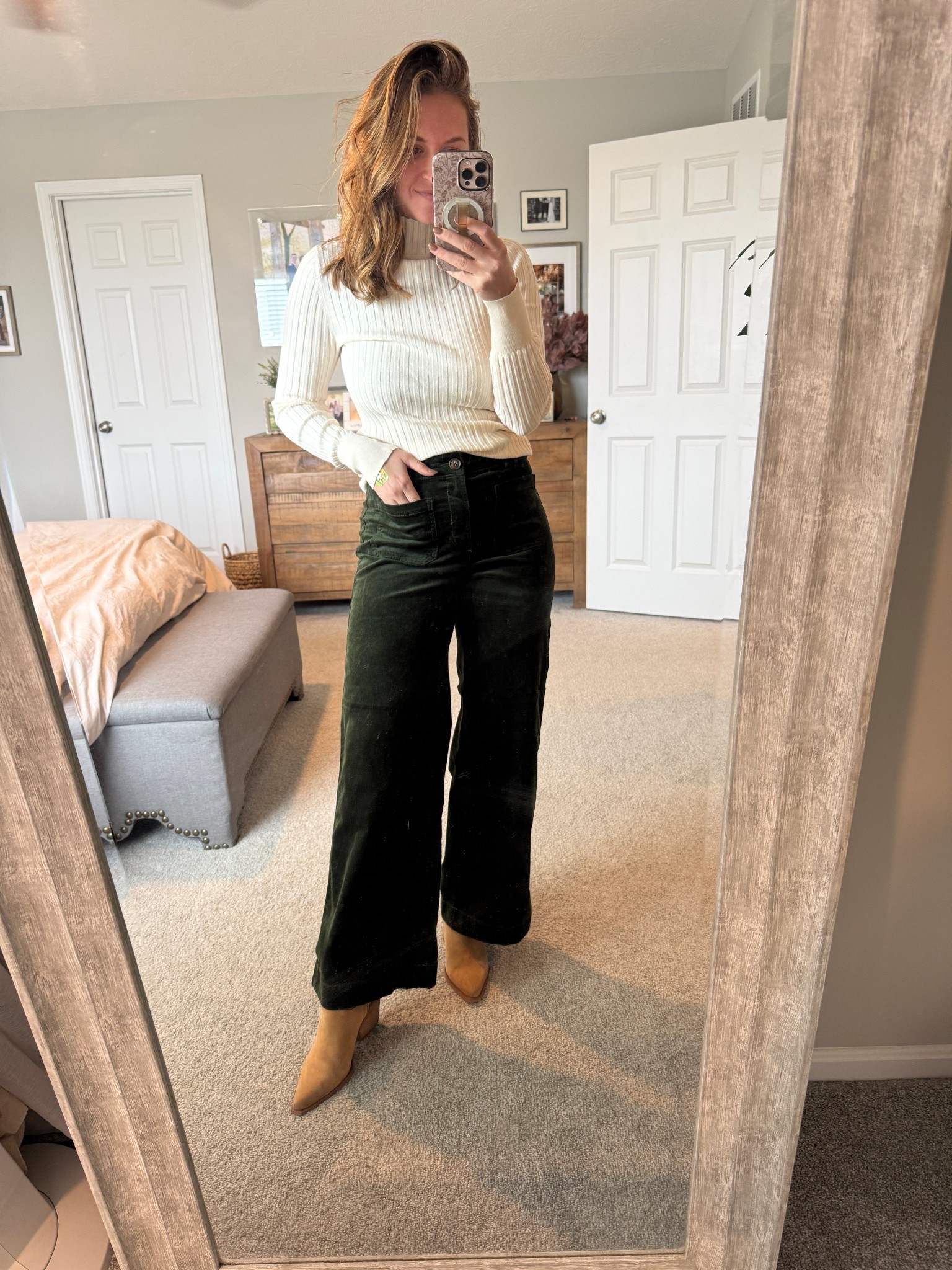 Today was cool and breezy and I was so happy. Bring on fall 🍂

40% off loft 
Wearing 4 curvy in pants, small in top
5'4" 135lbs 

#LTKSaleAlert #LTKSeasonal #LTKFindsUnder50