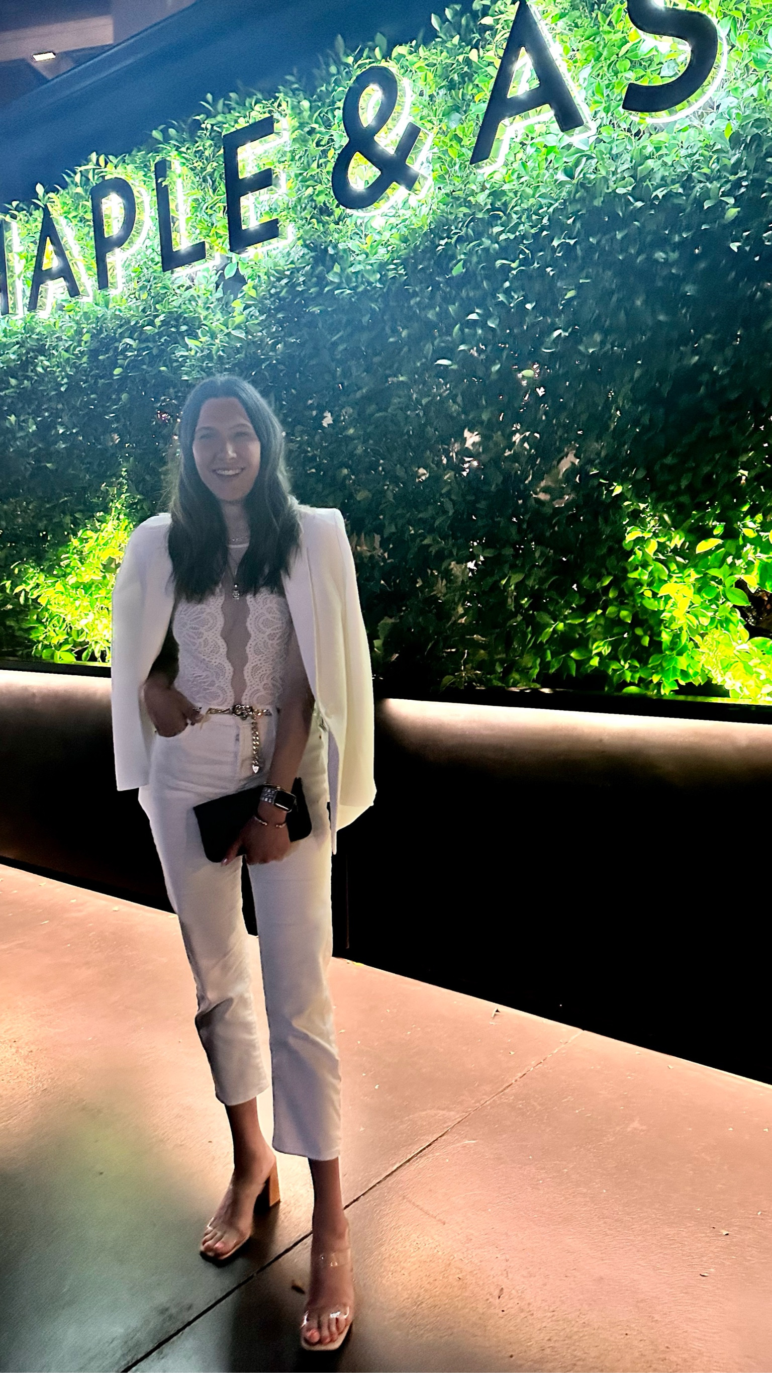 What I wore in AZ - body suit is old Victoria secret but I linked others

UndeniablyElyse.com

All White, neutral outfit, summer looks, date night, night out, lace bodysuit, blazer, white jeans, chain belt

#LTKunder100 #LTKFind #LTKstyletip