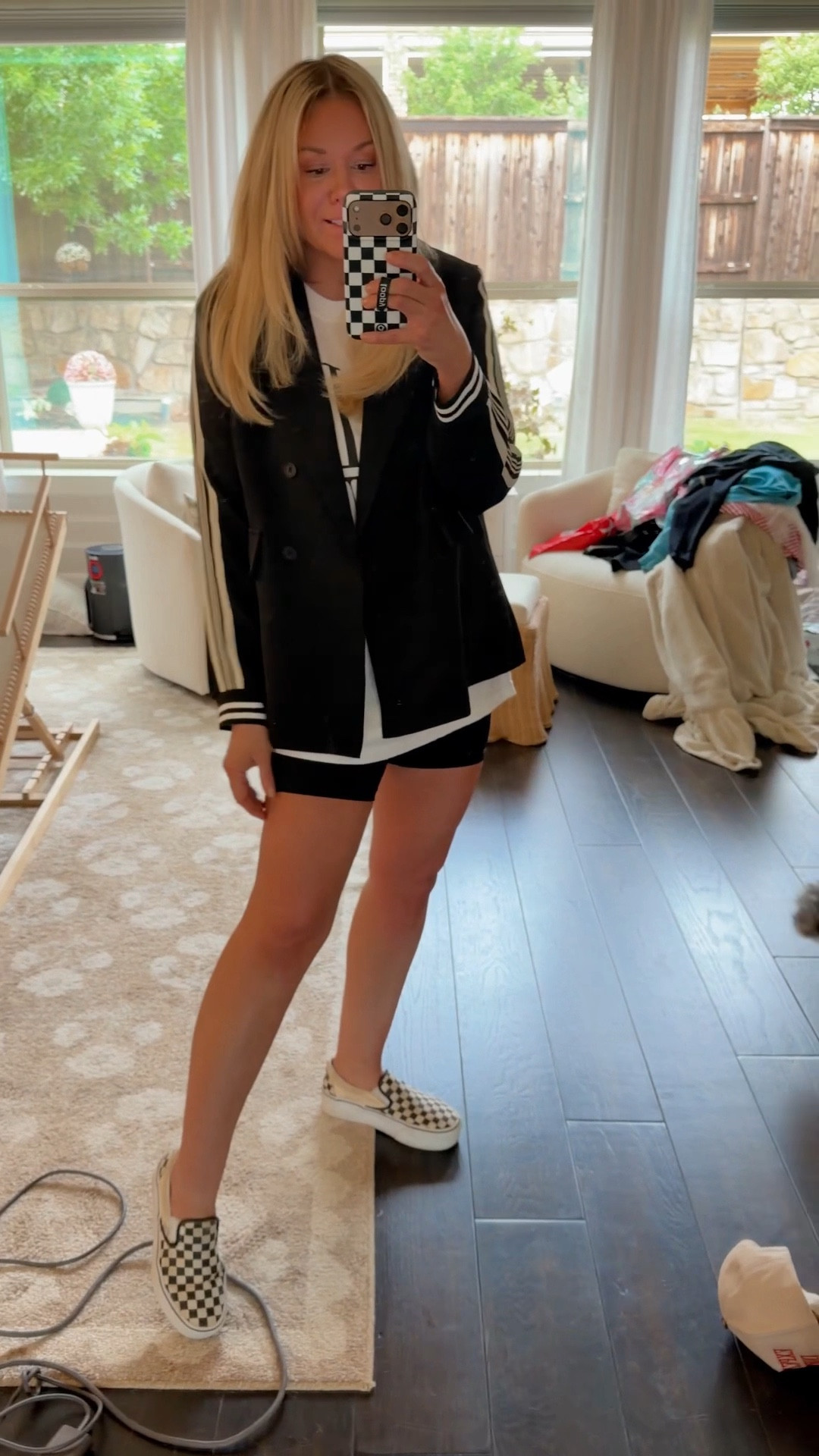 Sized up to a large in the T-shirt and the blazer ￼